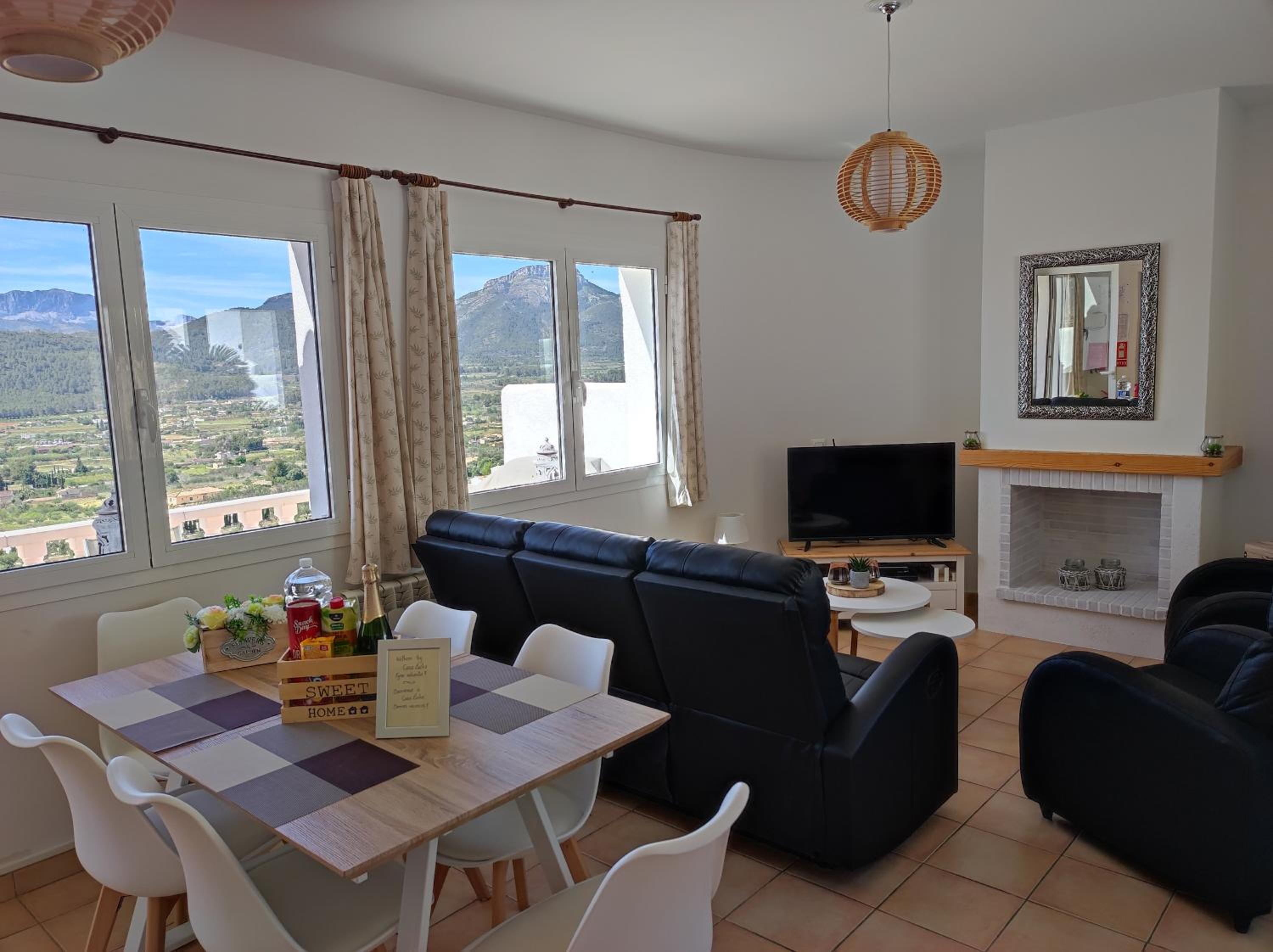 Vakantiewoning CasaLucka4enjoy private pool and mountain view regio Calpe-Jalon