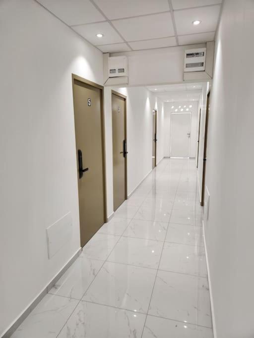 Hotel Hello-Guyane, Marina 5, Studio Prestige 5 étoiles - Image 1