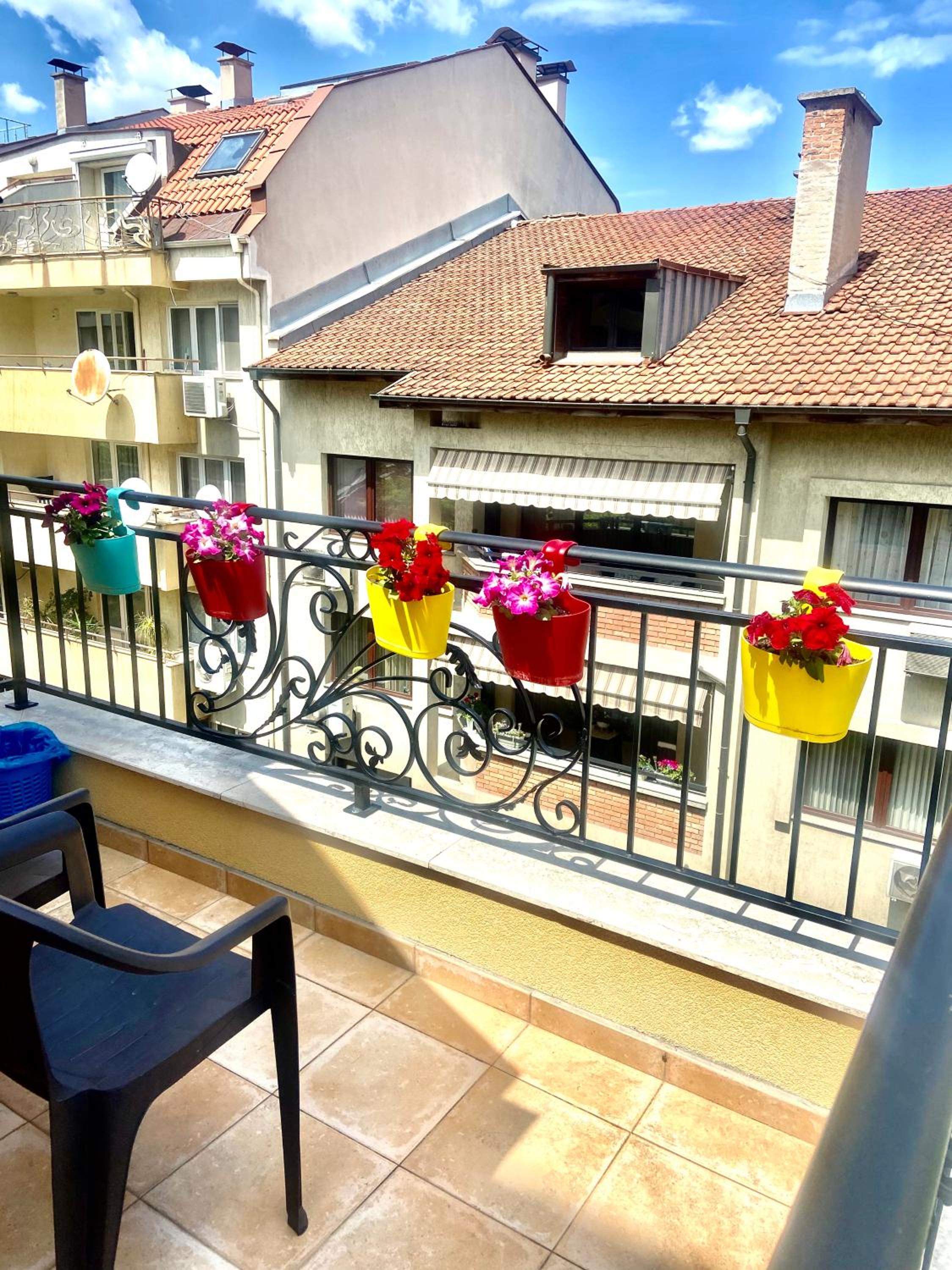M&M Center Apartment with free parking
