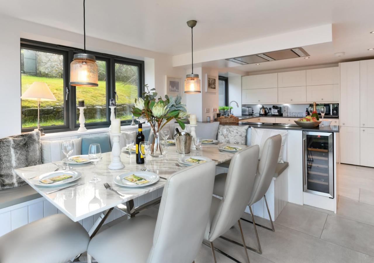 4 Bed in Llanbedrog oc-1frond view 5