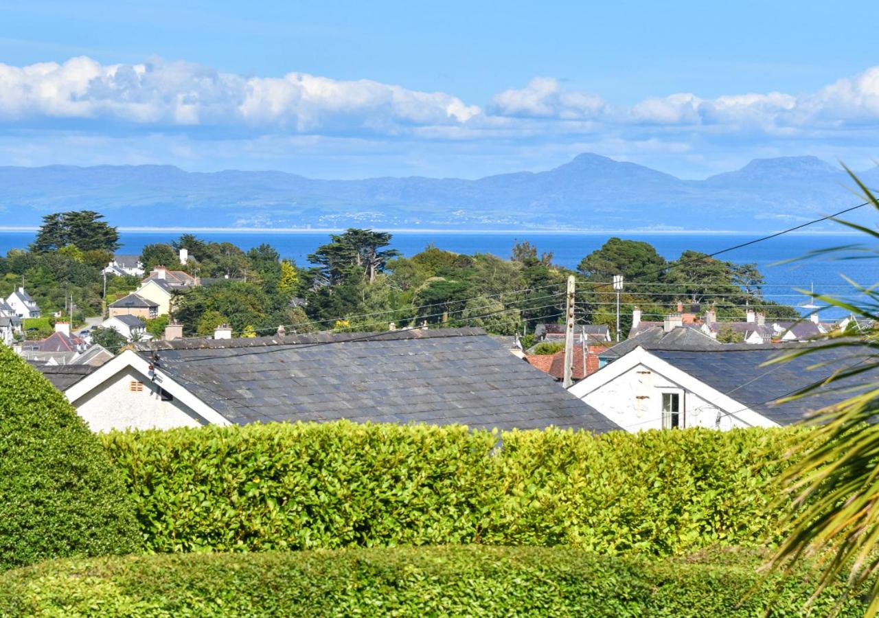 4 Bed in Abersoch oc-skylab