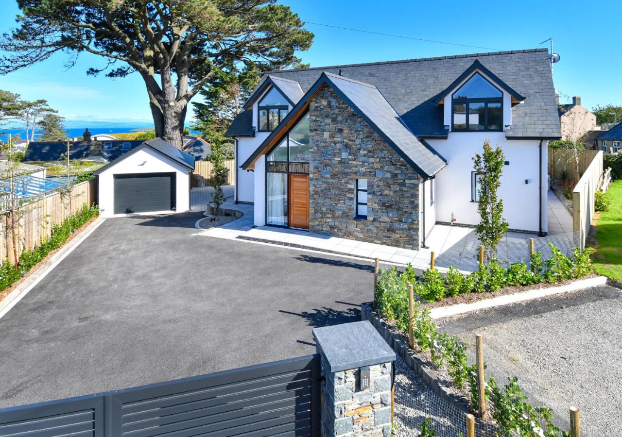 4 Bed in Abersoch oc-skylab