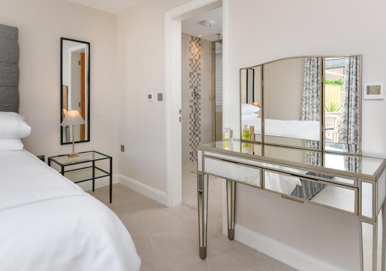 4 Bed in Abersoch oc-skylab