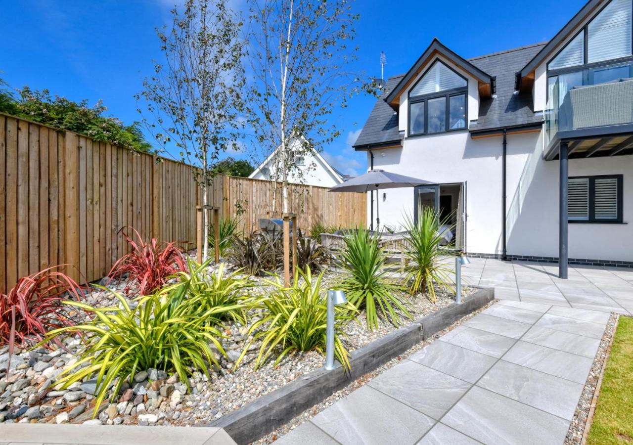 4 Bed in Abersoch oc-skylab