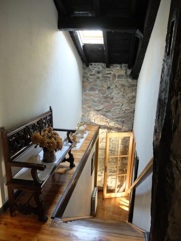 Etxetxobarri, caserío independiente con vistas a la crestería de Anboto
