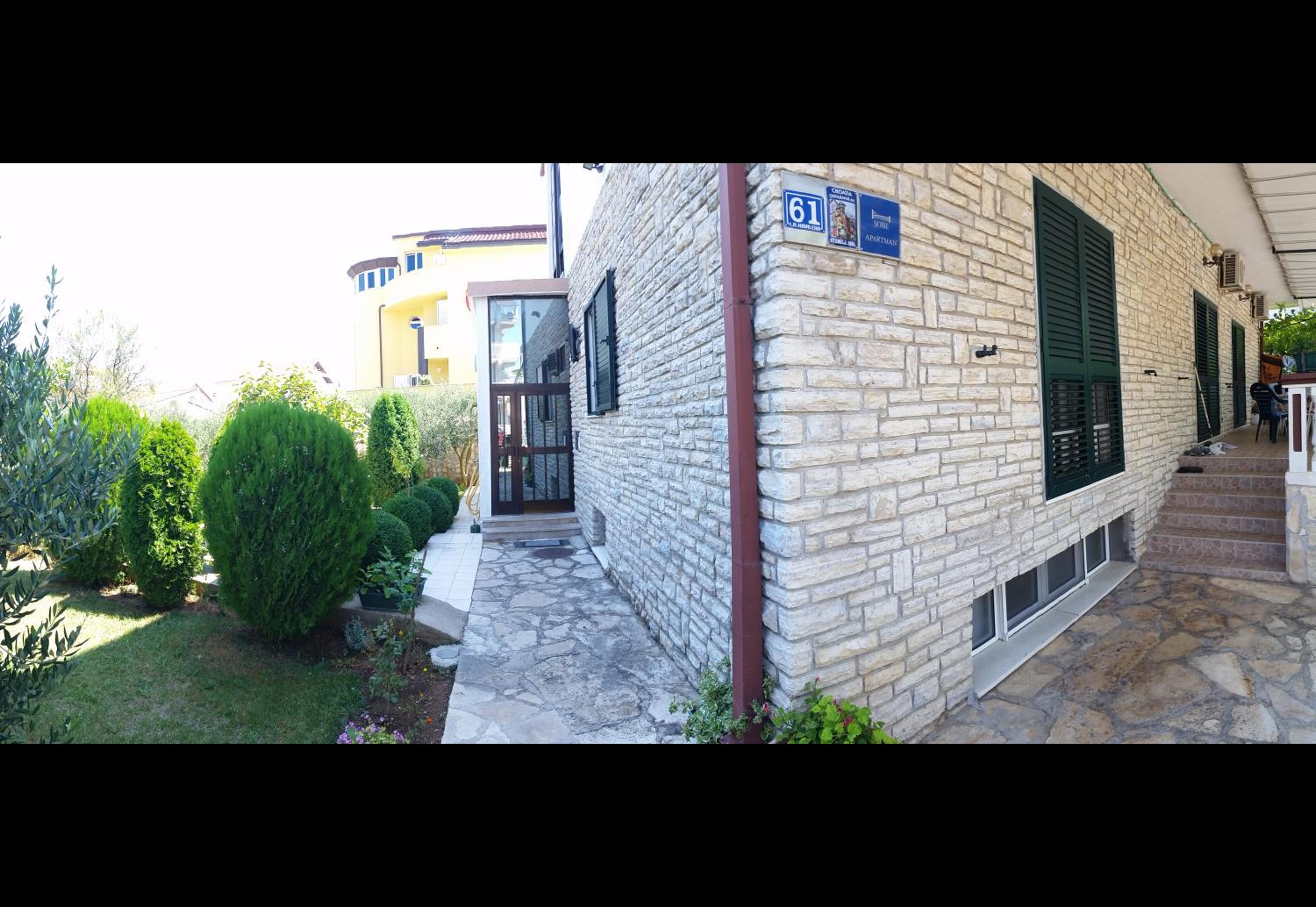 Photo 18