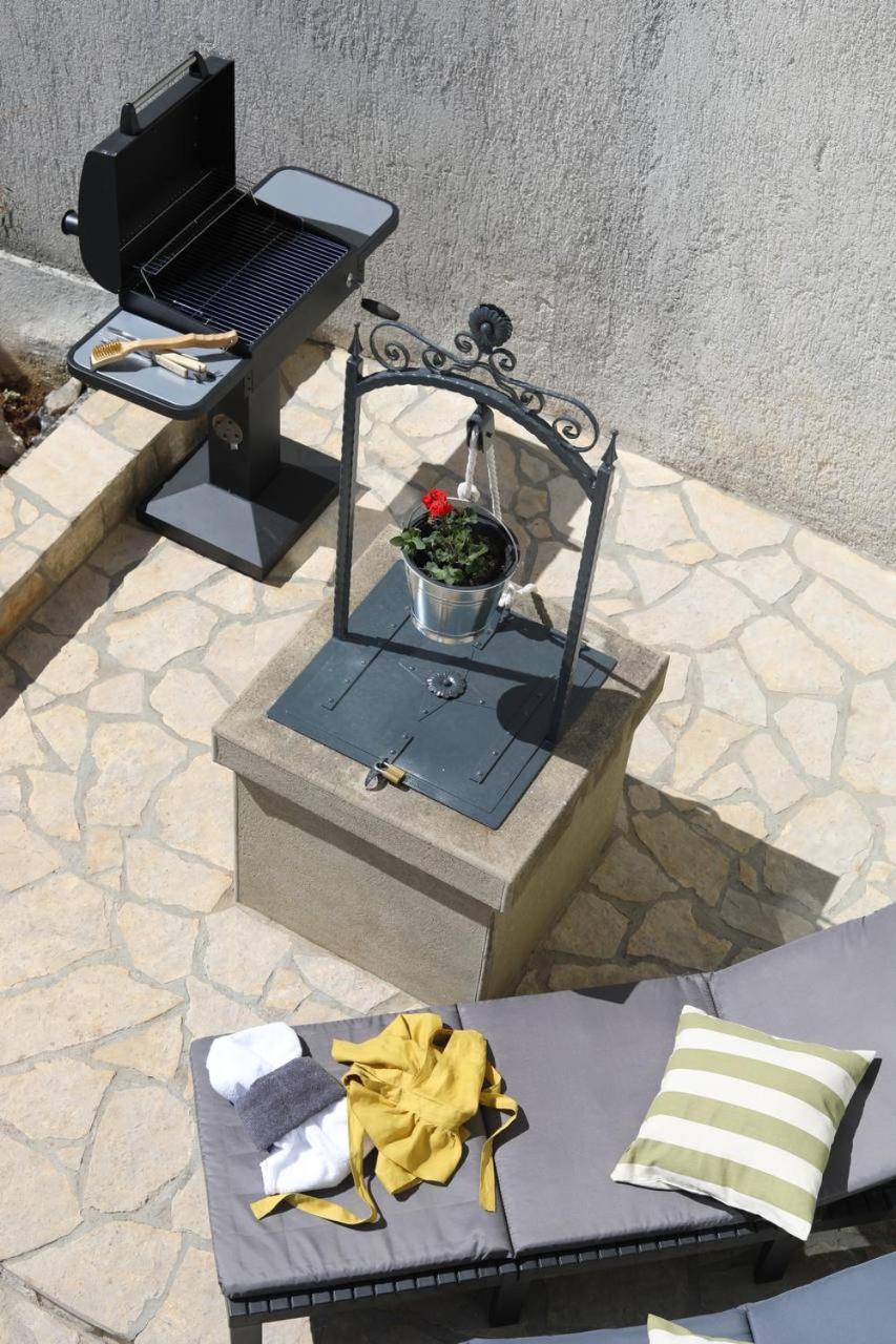 Holiday house Marea with jacuzzi view 5