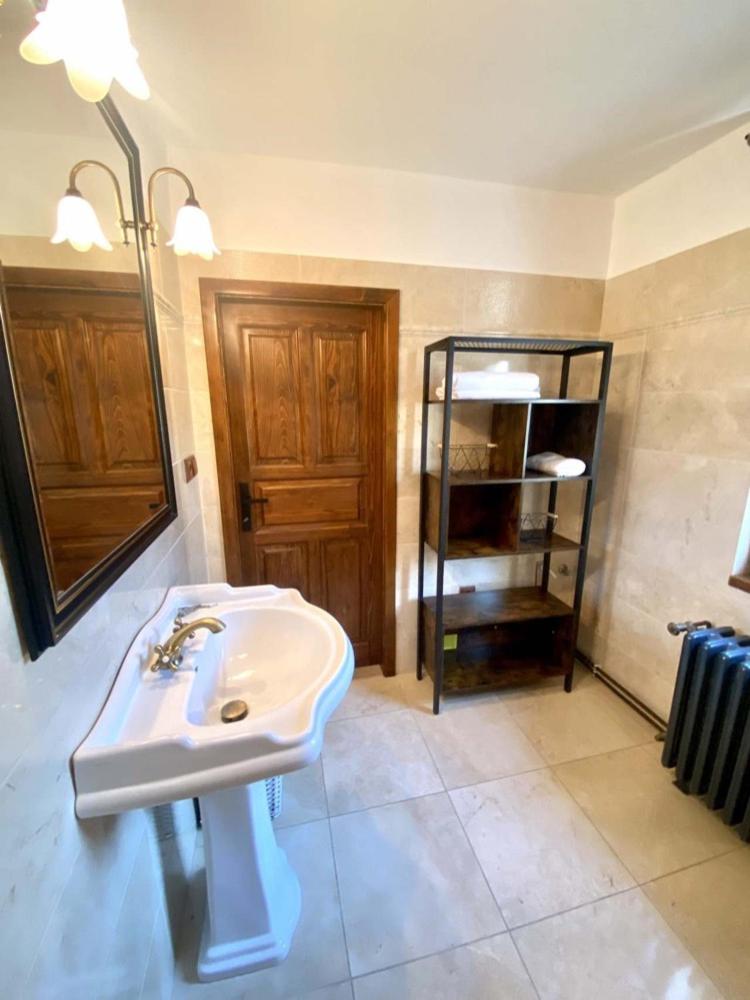 Apartment Holín