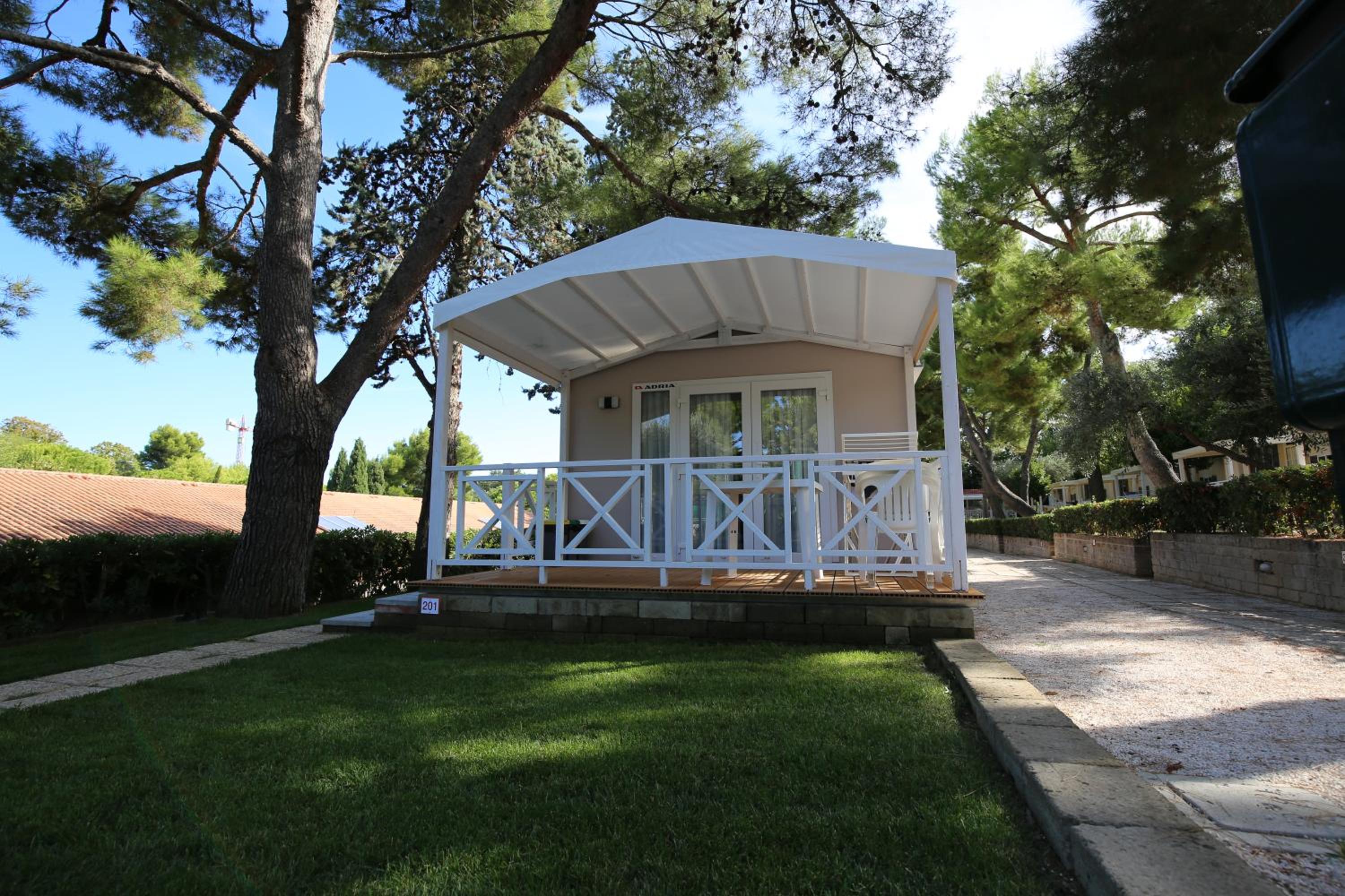 Green Garden Village con piscina, spiaggia riservata e parcheggio