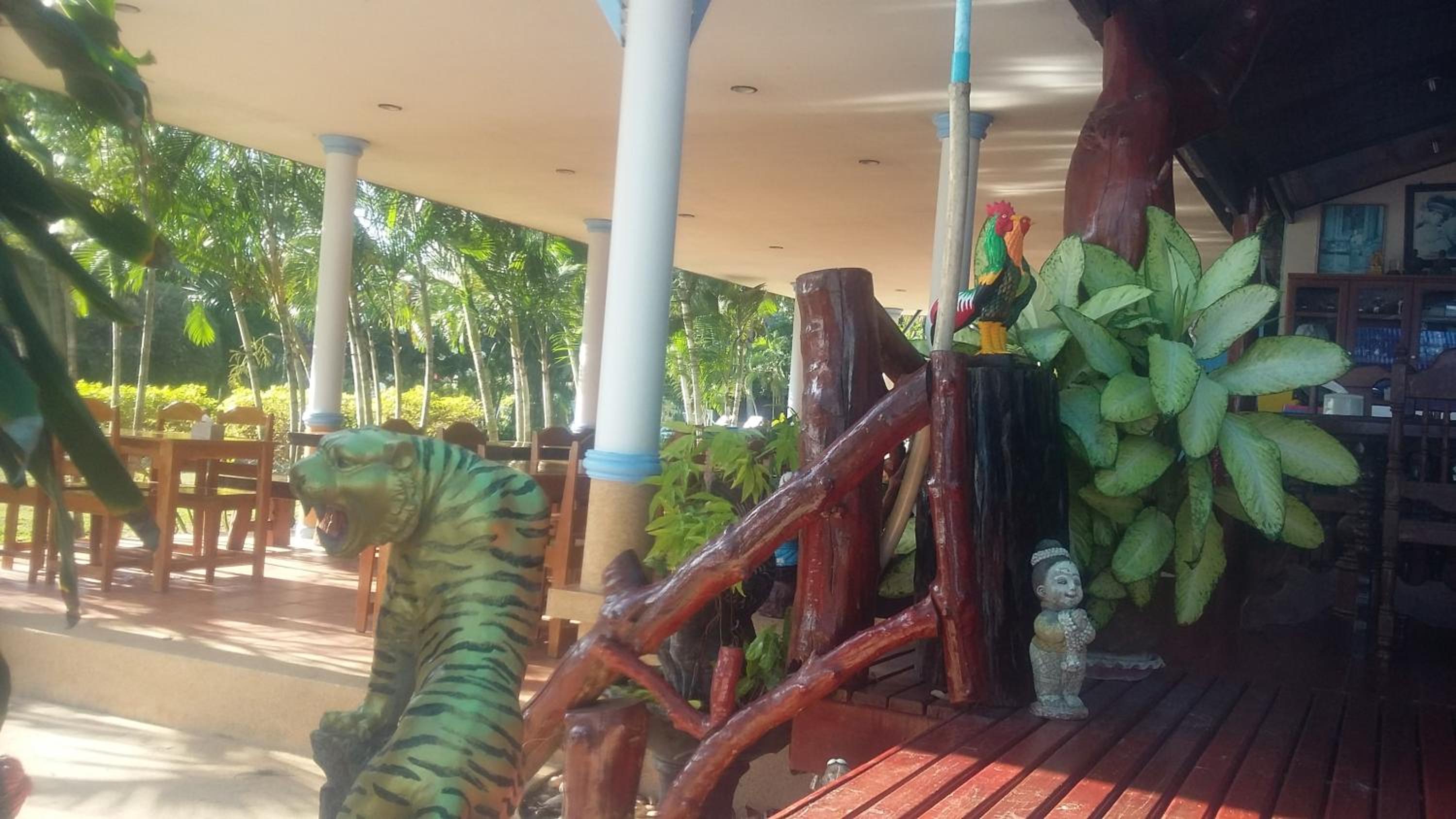 Rung Arun Resort