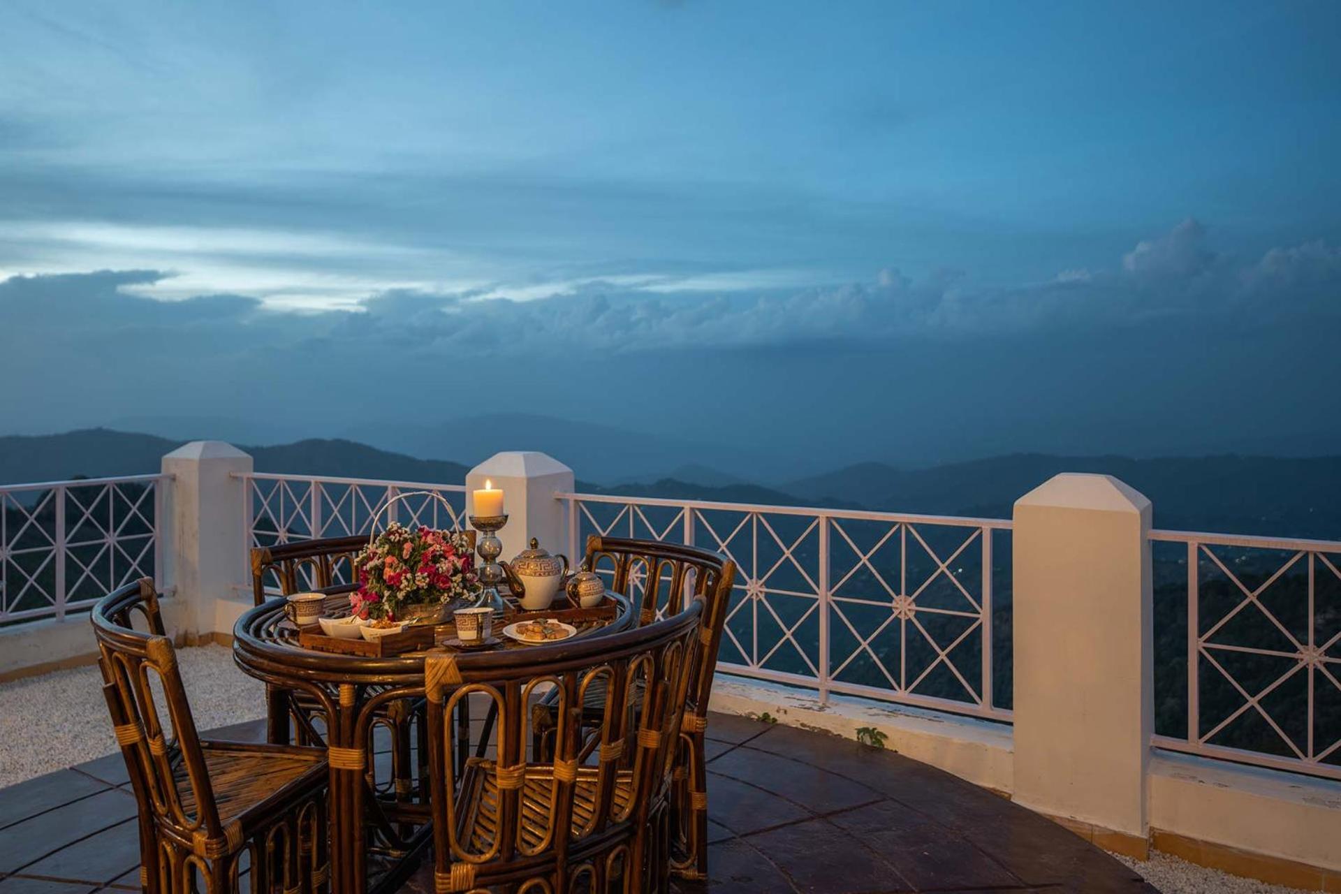 StayVista at Himalayan Haven- Panoramic Villa of the Himalayan range view 3