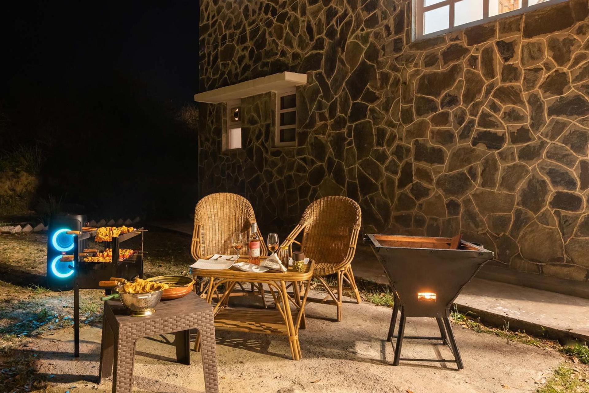 StayVista at Himalayan Haven- Panoramic Villa of the Himalayan range view 4