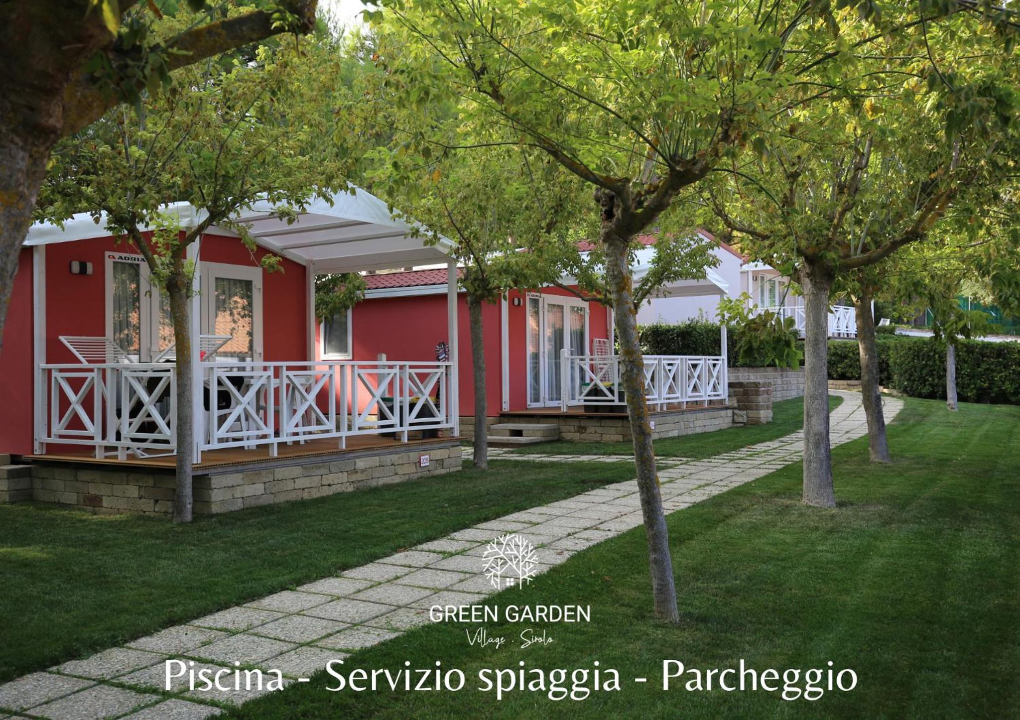 Green Garden Village con piscina, spiaggia riservata e parcheggio