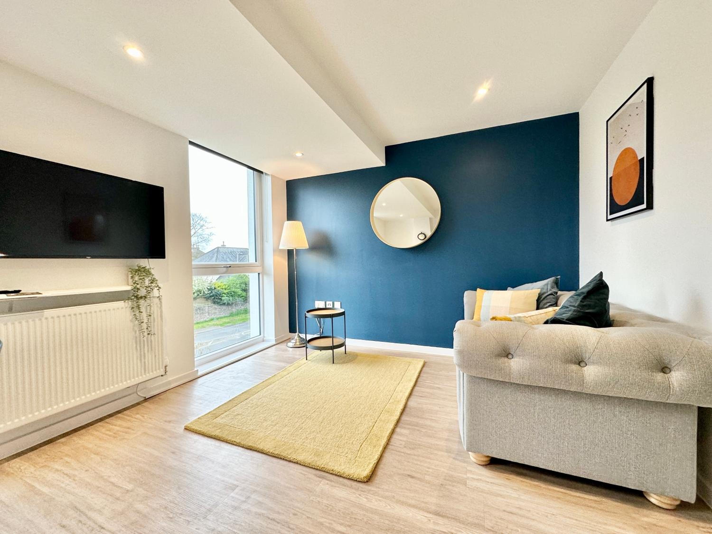 Coates House by Guestz