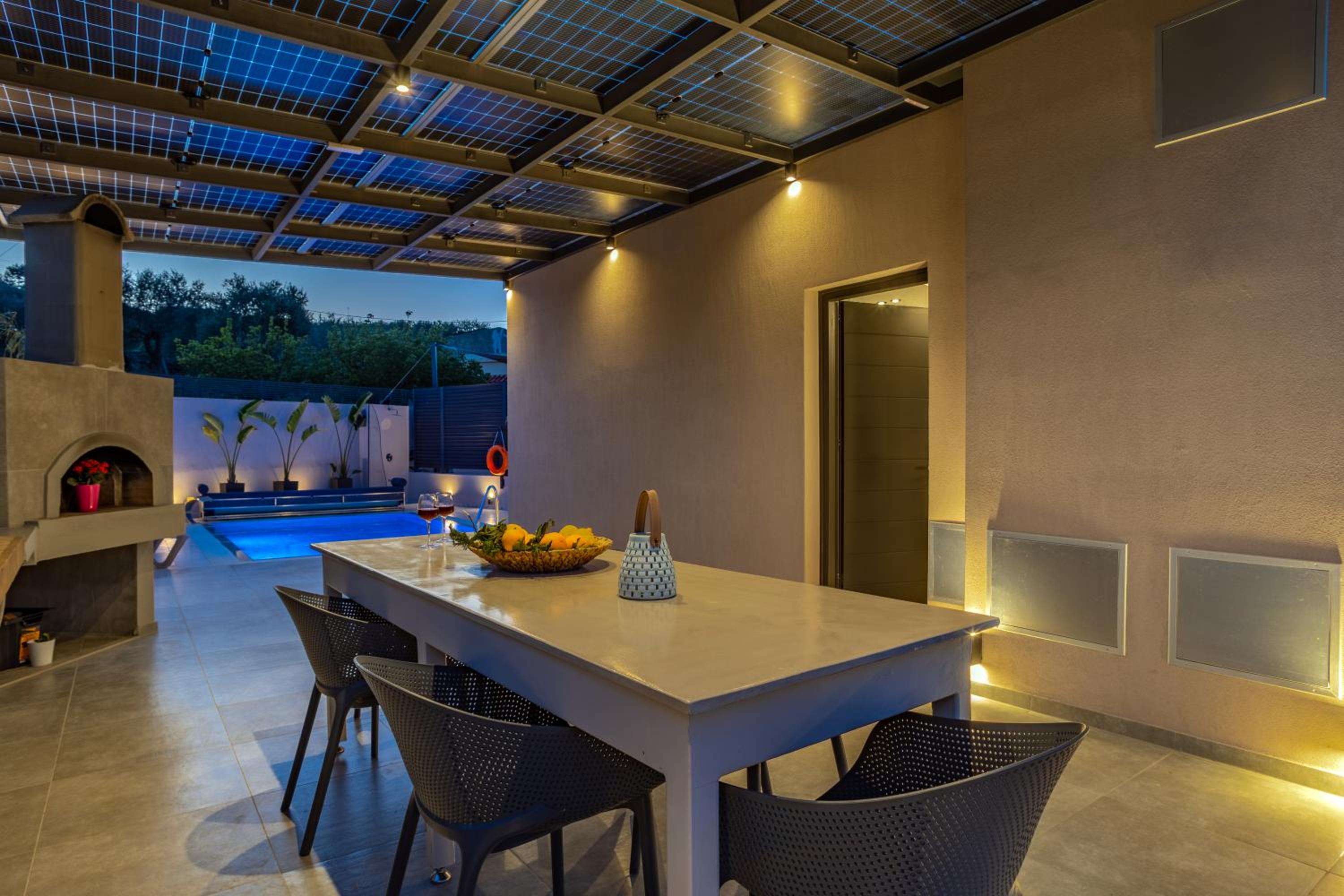 Ostrako Luxury Villa