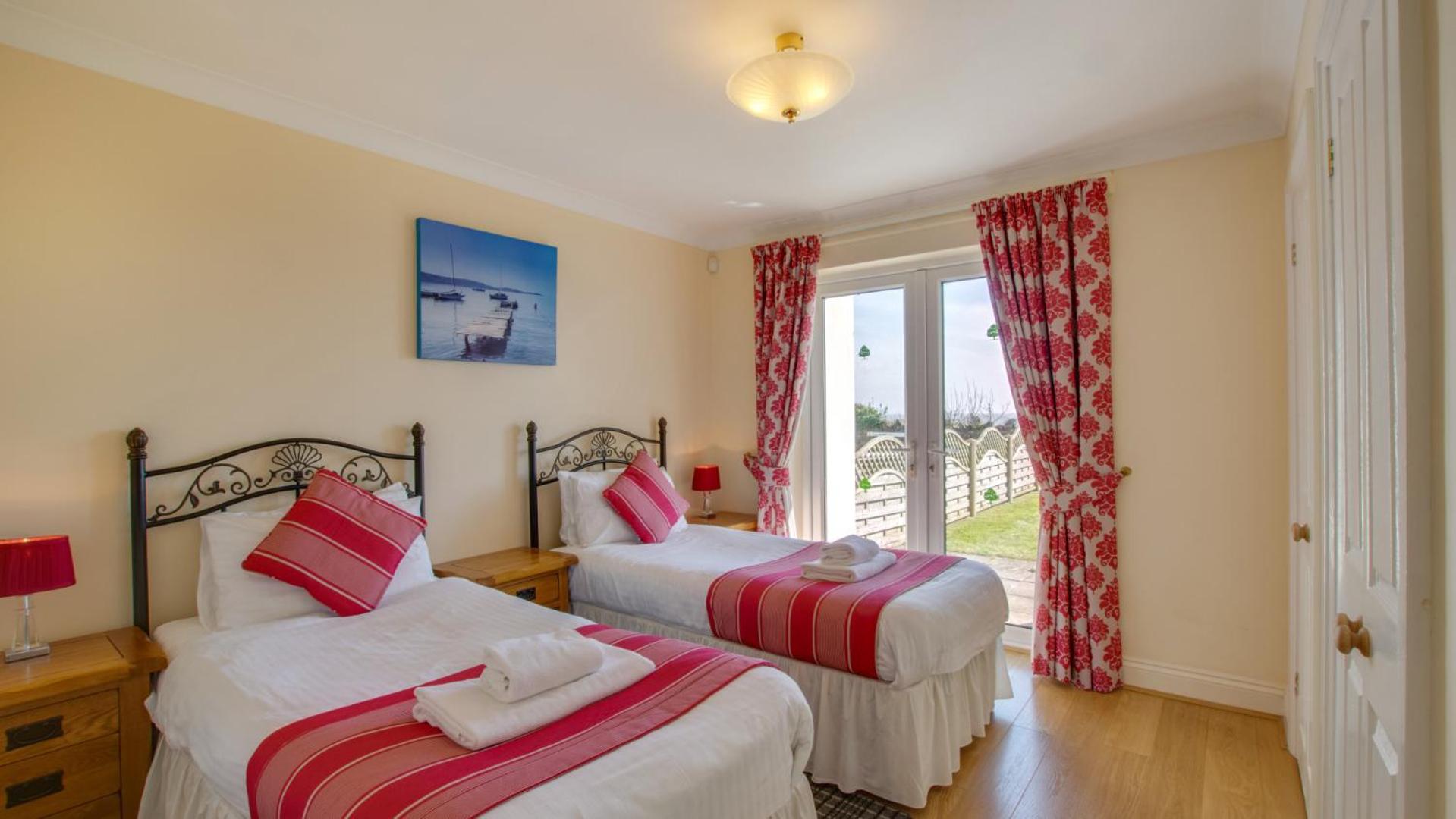 4 Bed in Gower oc-hh9906