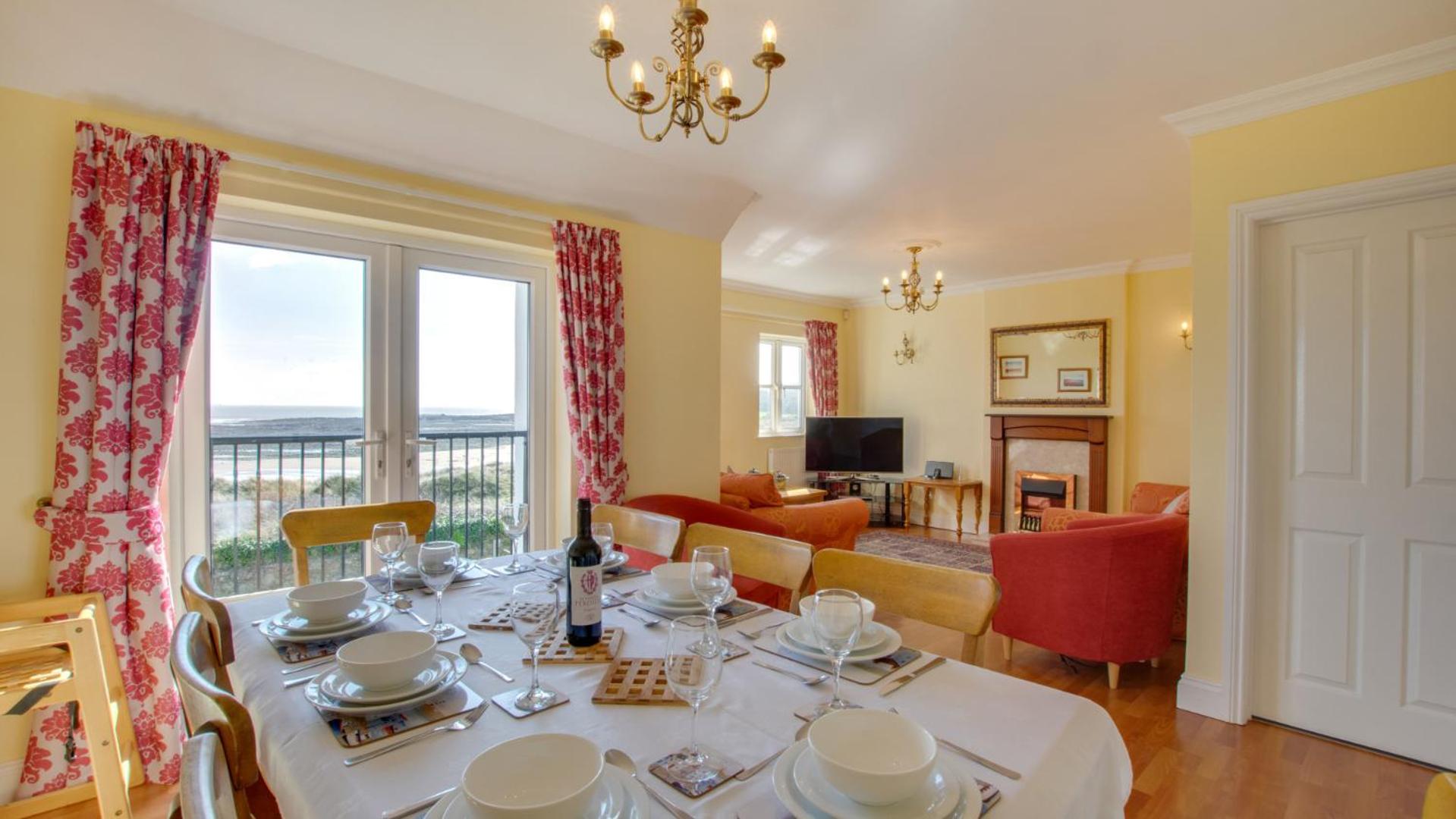 4 Bed in Gower oc-hh9906