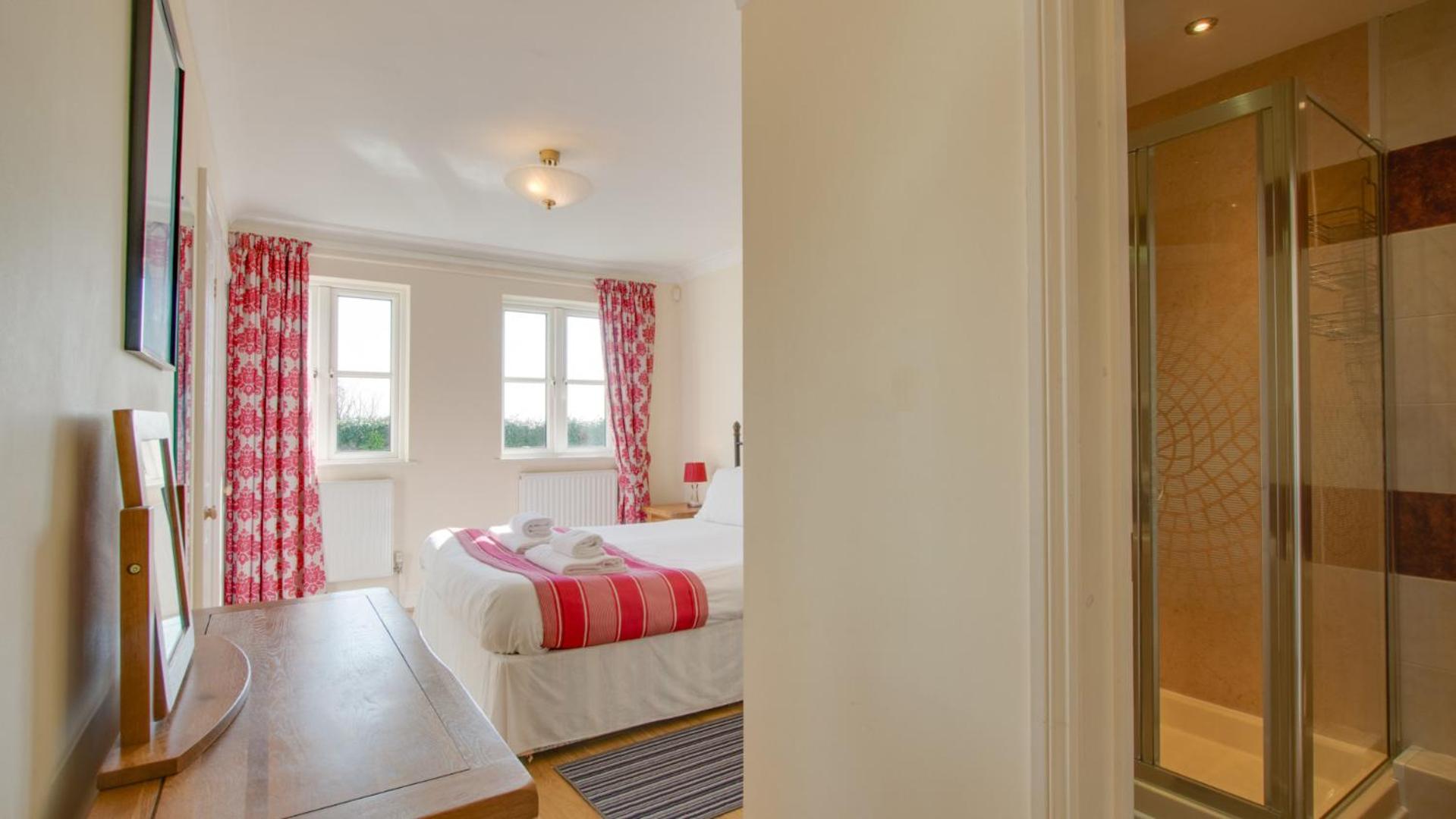 4 Bed in Gower oc-hh9906