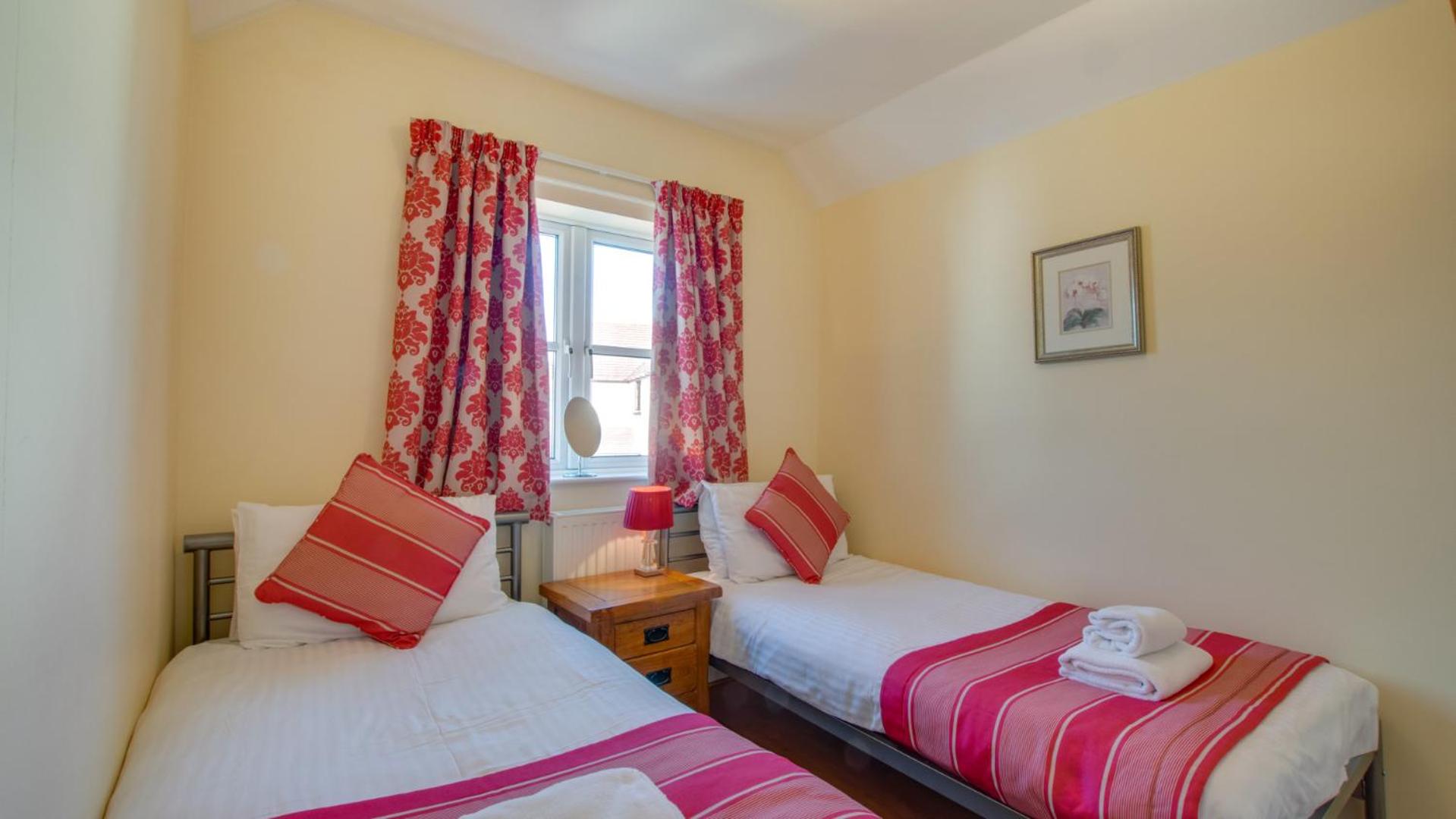 4 Bed in Gower oc-hh9906
