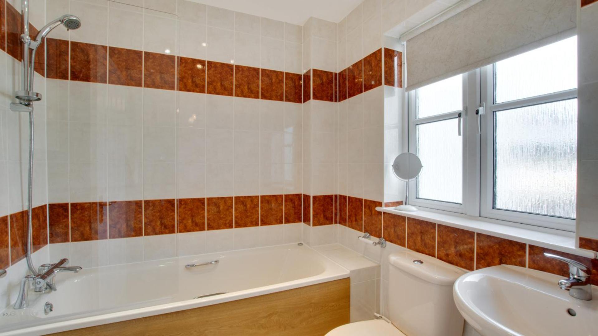 4 Bed in Gower oc-hh9906