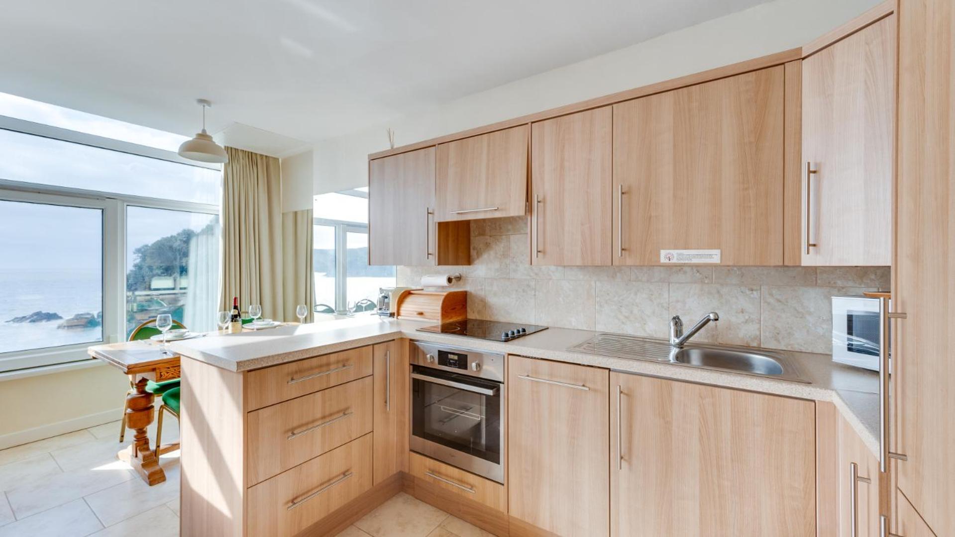 2 Bed in Gower oc-hh919 view 3
