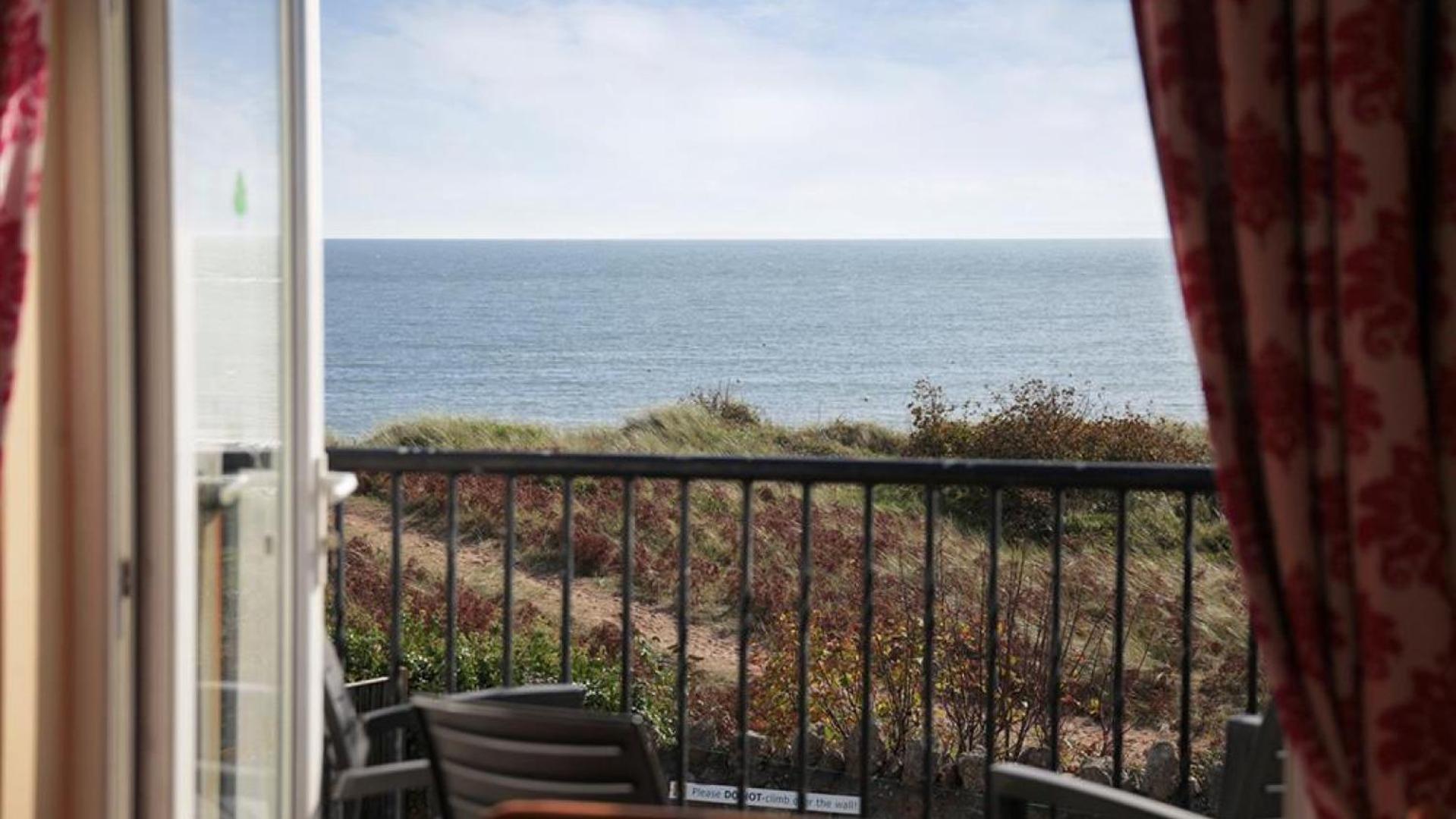 4 Bed in Port Eynon oc-hh9905
