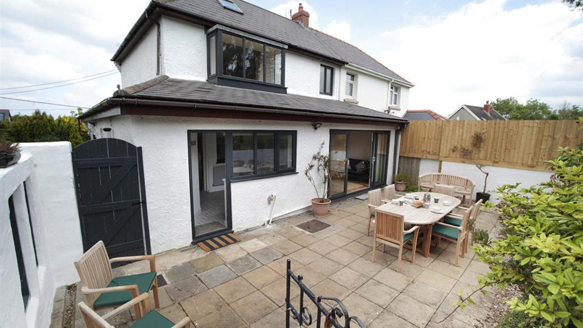2 Bed in Llanmadoc oc-hh2110