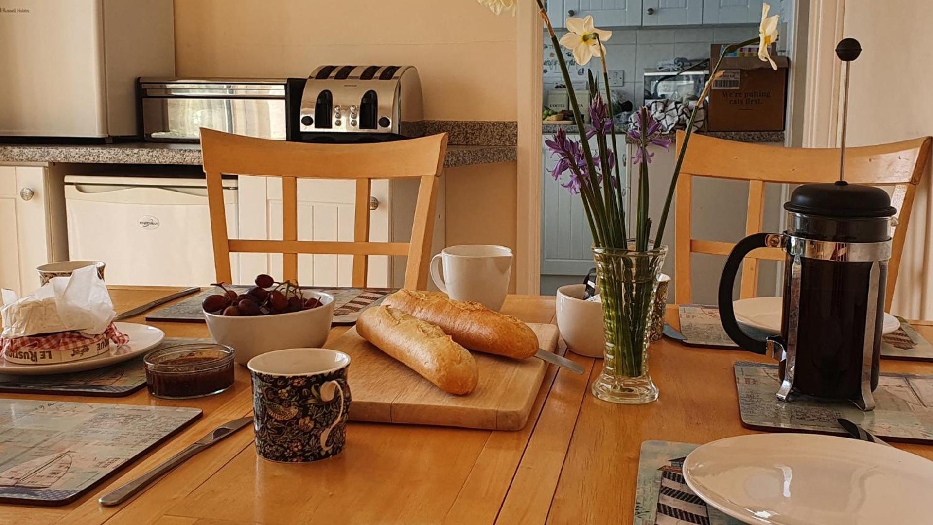 2 Bed in Mumbles oc-hh505 view 3
