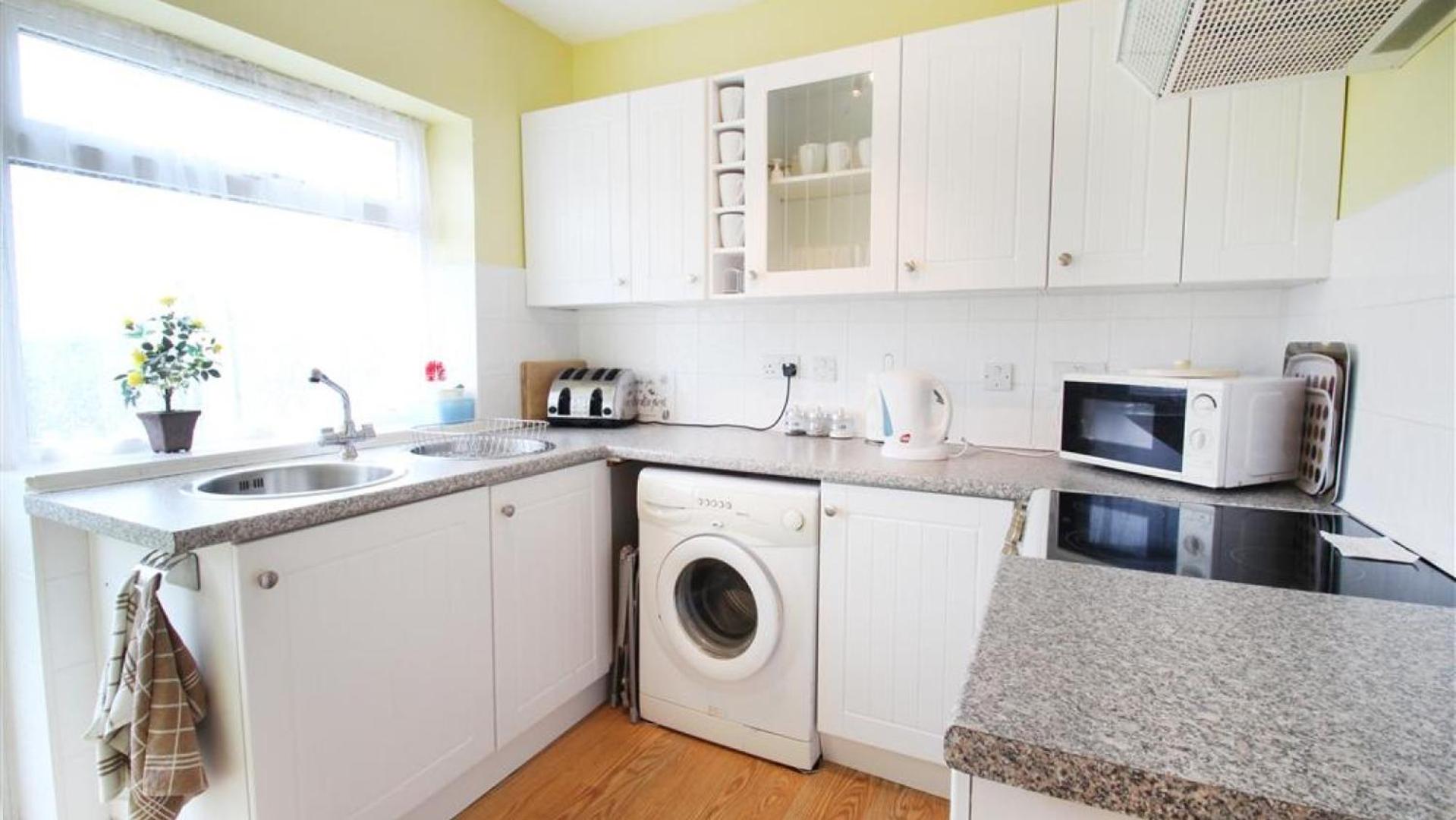 2 Bed in Mumbles oc-hh505 view 5