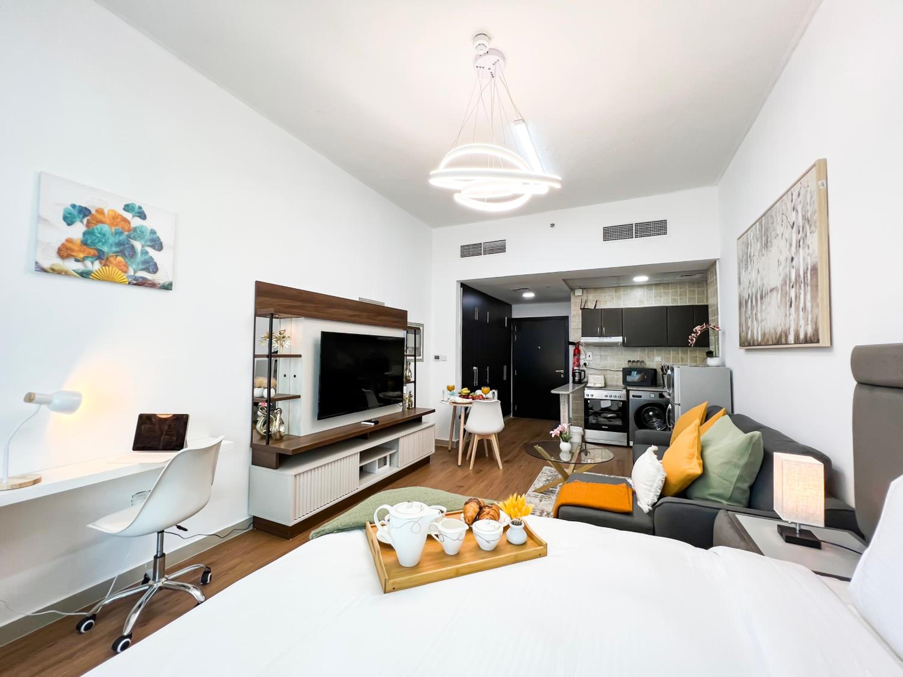 Luxury Studio Apartment Close to JBR Beach&Yacht Club&Metro-Available Airport Shuttle