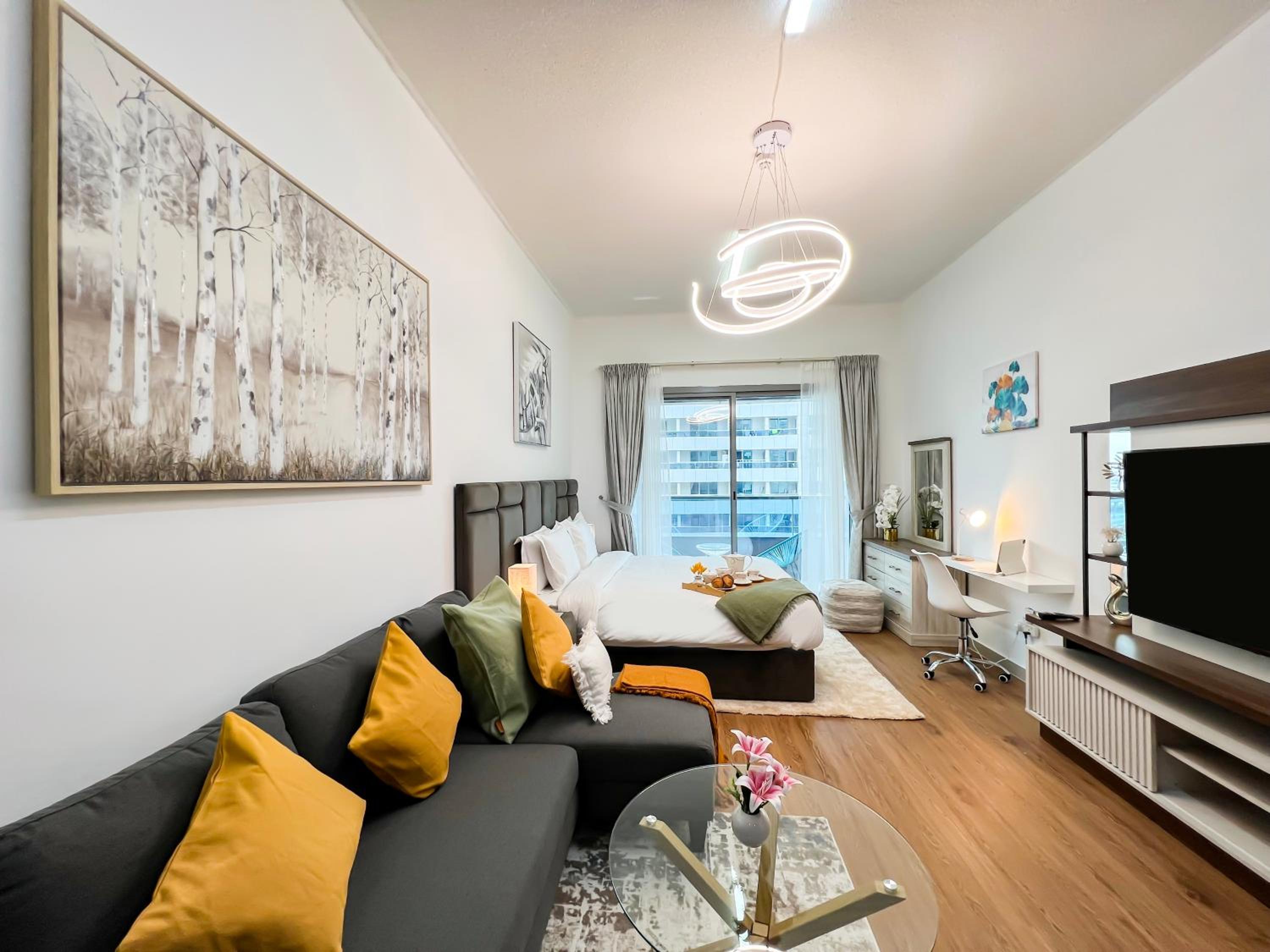 Luxury Studio Apartment Close to JBR Beach&Yacht Club&Metro-Available Airport Shuttle