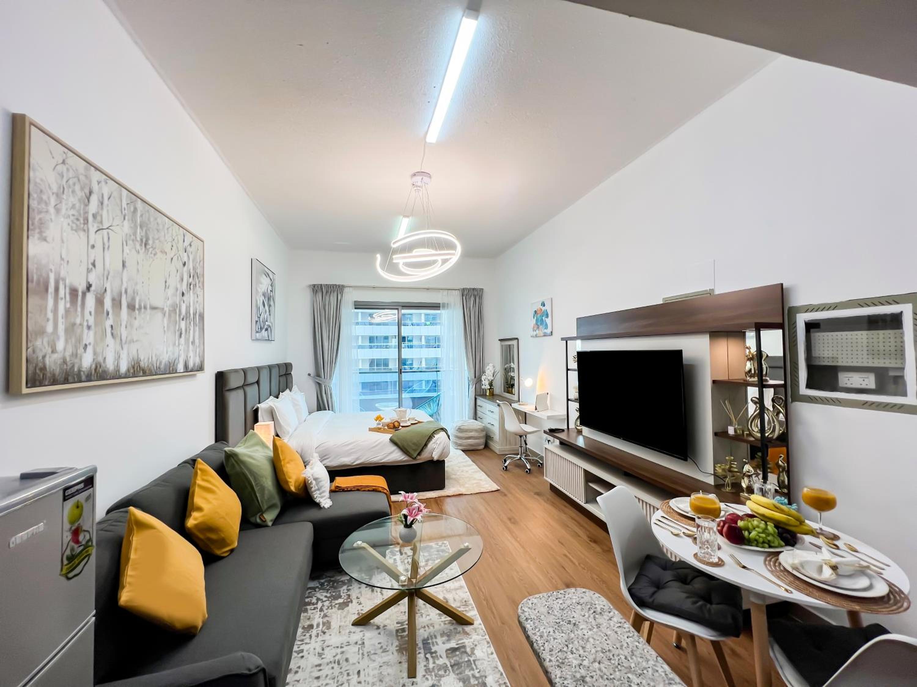 Luxury Studio Apartment Close to JBR Beach&Yacht Club&Metro-Available Airport Shuttle
