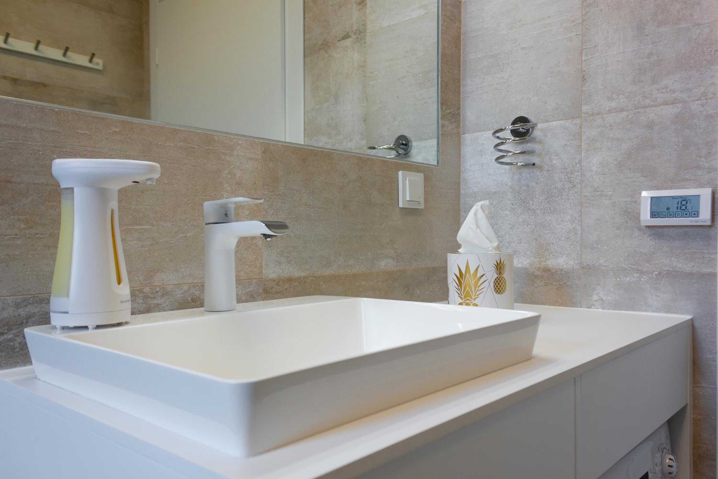 White Residence Luxury Apartment Bibinje