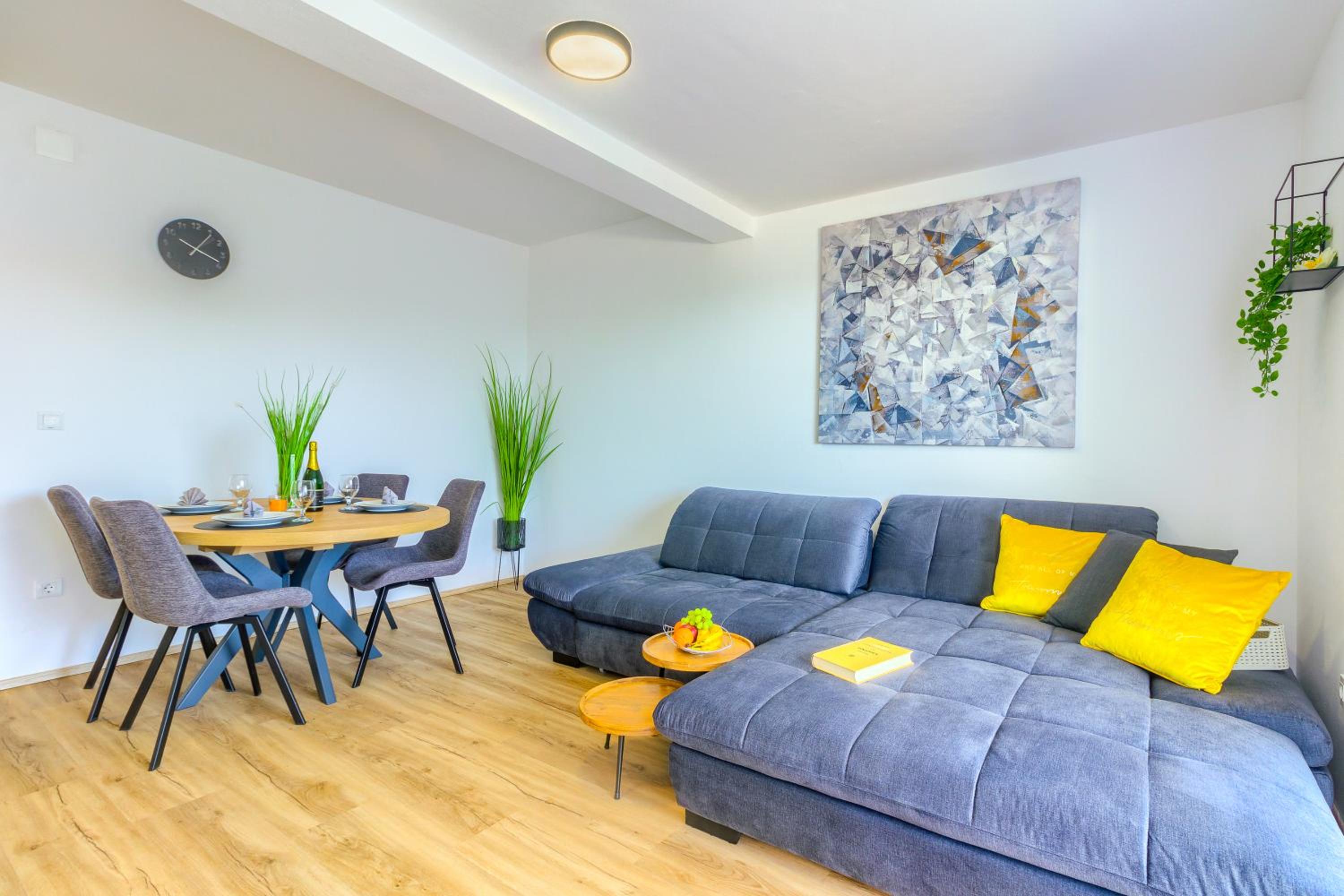 White Residence Luxury Apartment Bibinje