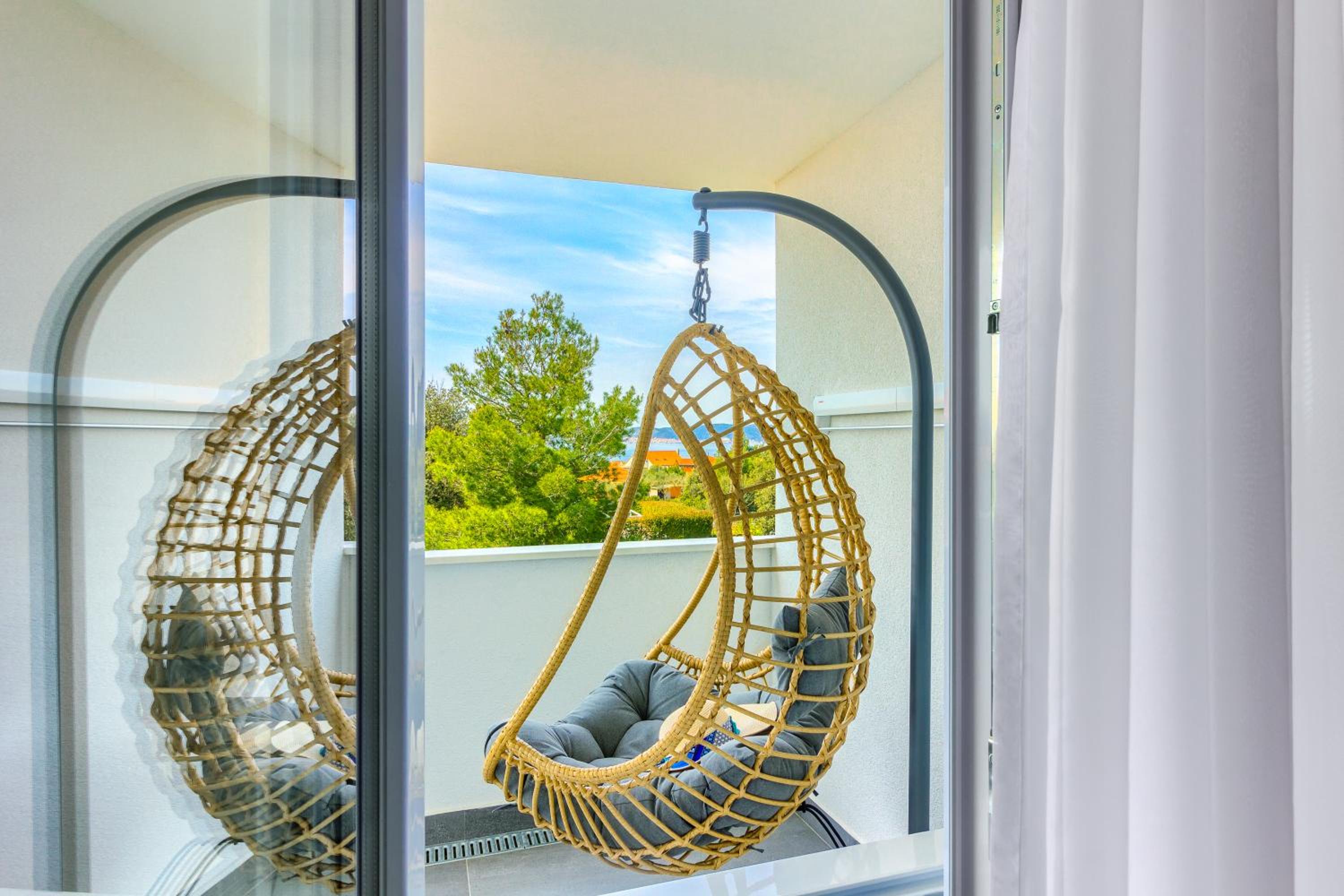 White Residence Luxury Apartment Bibinje