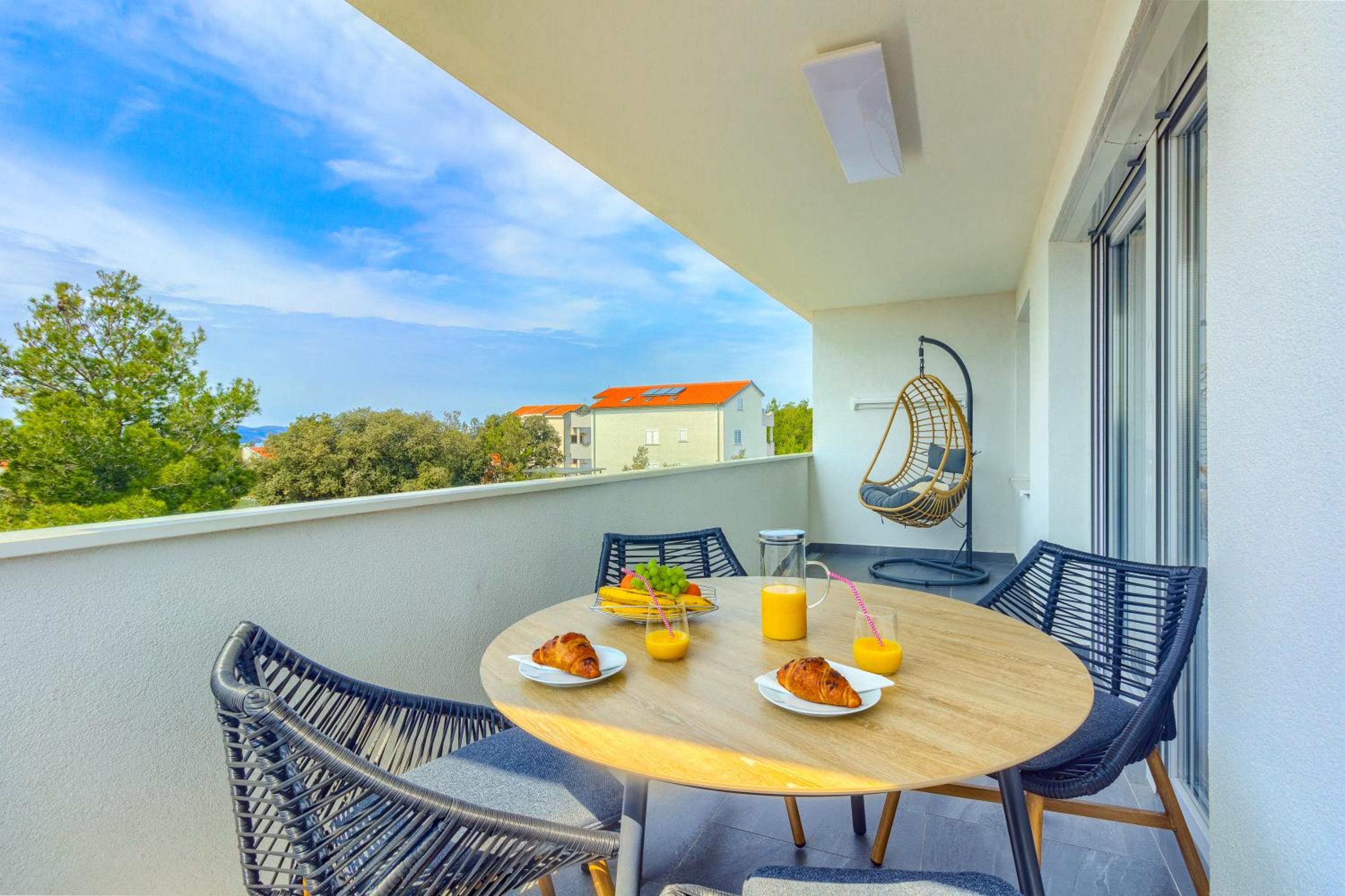 White Residence Luxury Apartment Bibinje