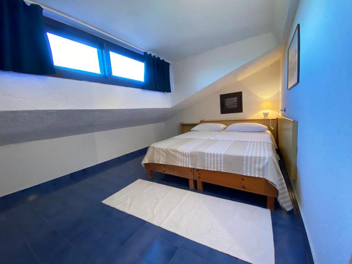3 bedrooms appartement at Olbia 300 m away from the beach with sea view and enclosed garden