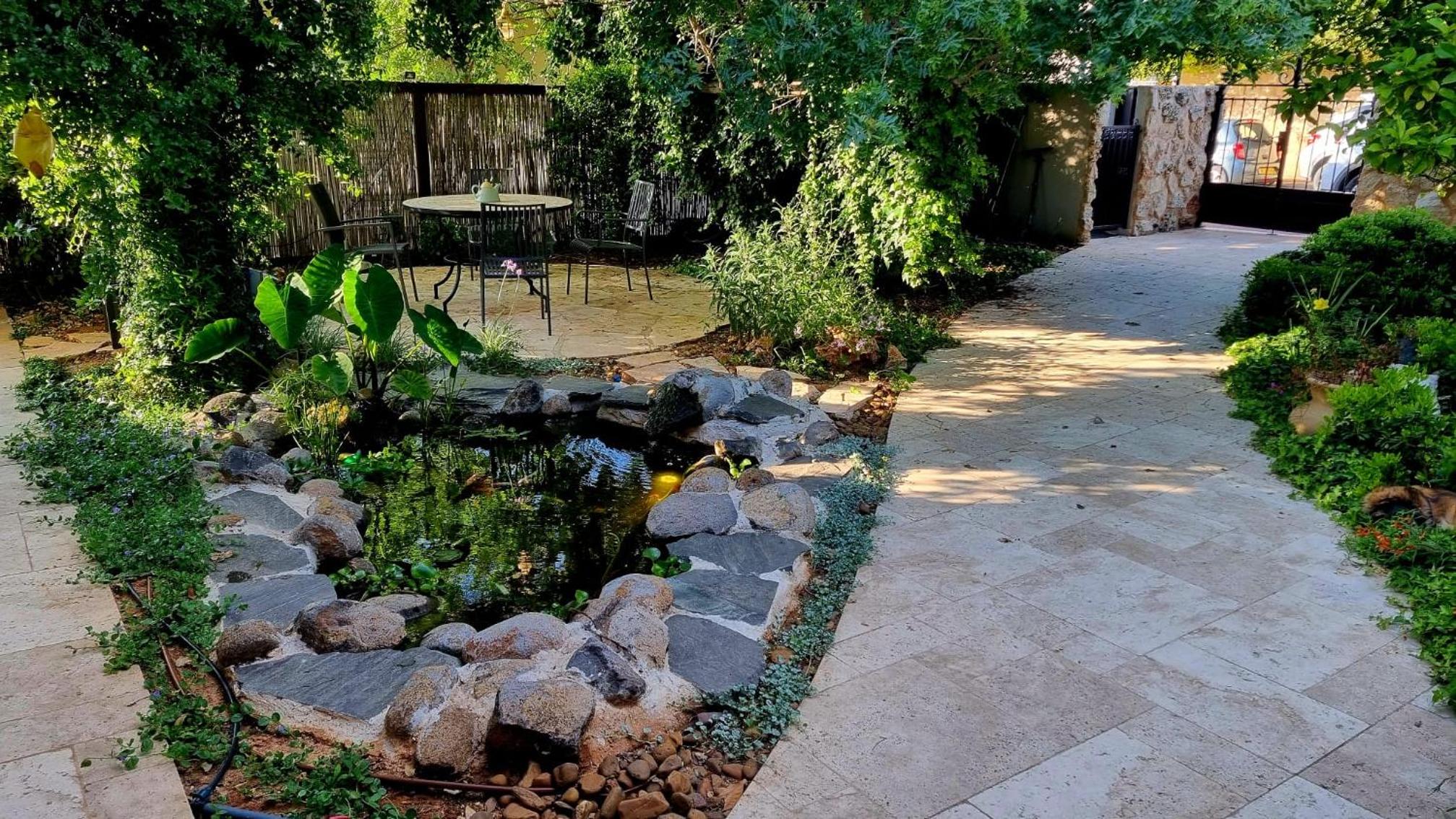 Charming modern country unit for rent view 5