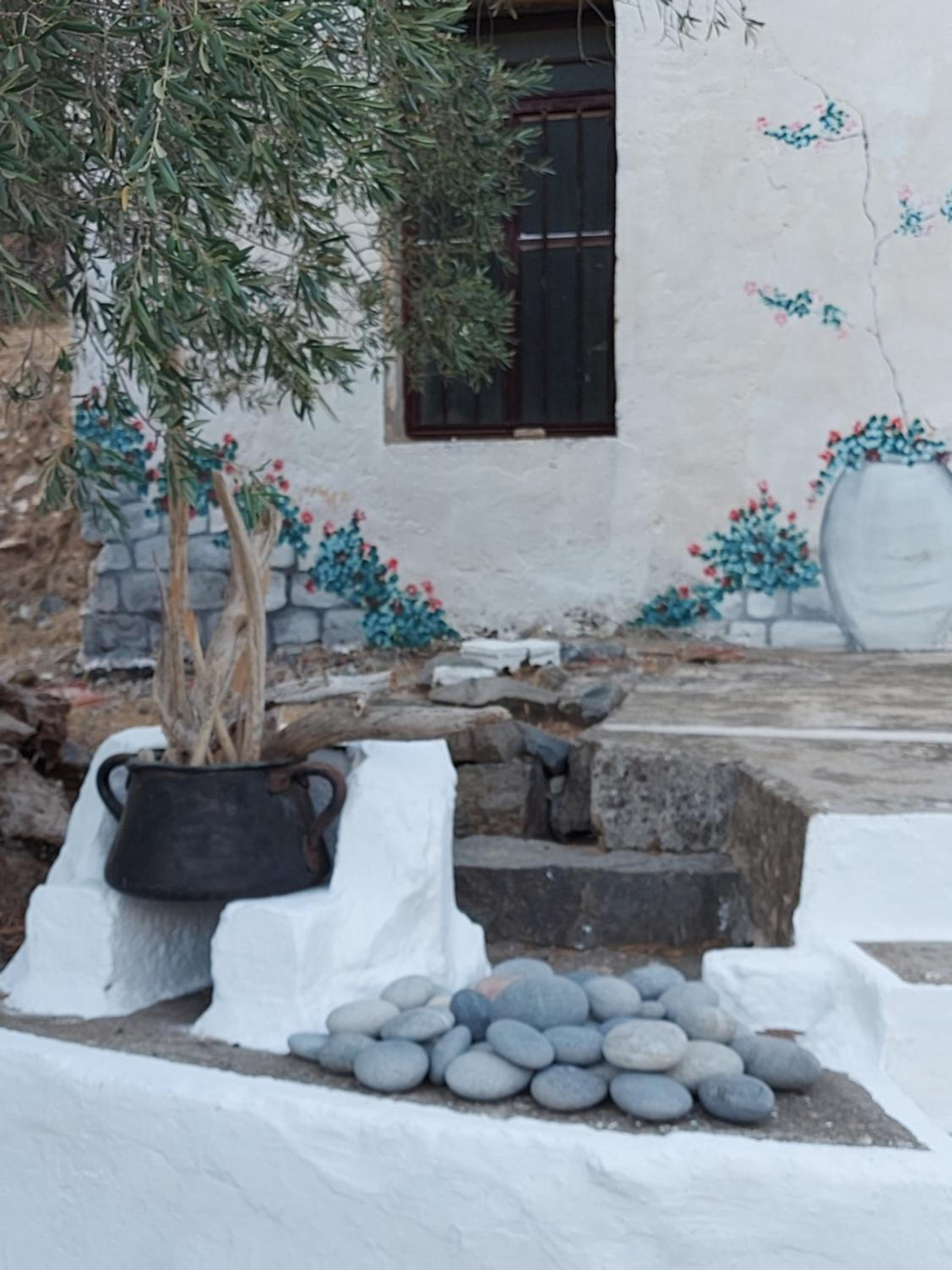 Ble 1BR Vacation Home with Private Terrace view 3