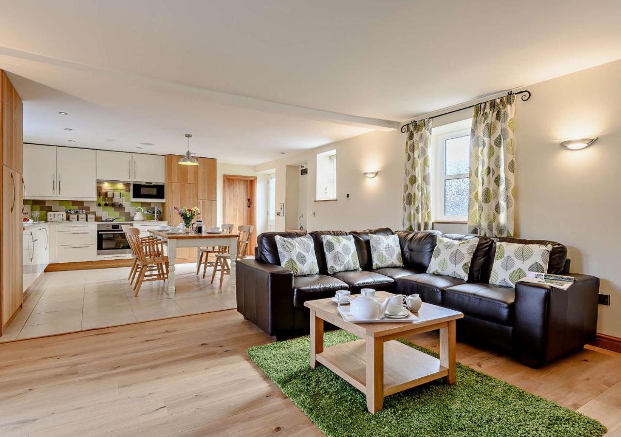 2 Bed in Gilwern oc-o27004