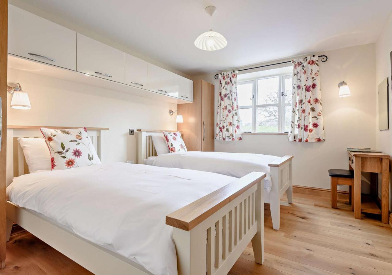 2 Bed in Gilwern oc-o27004