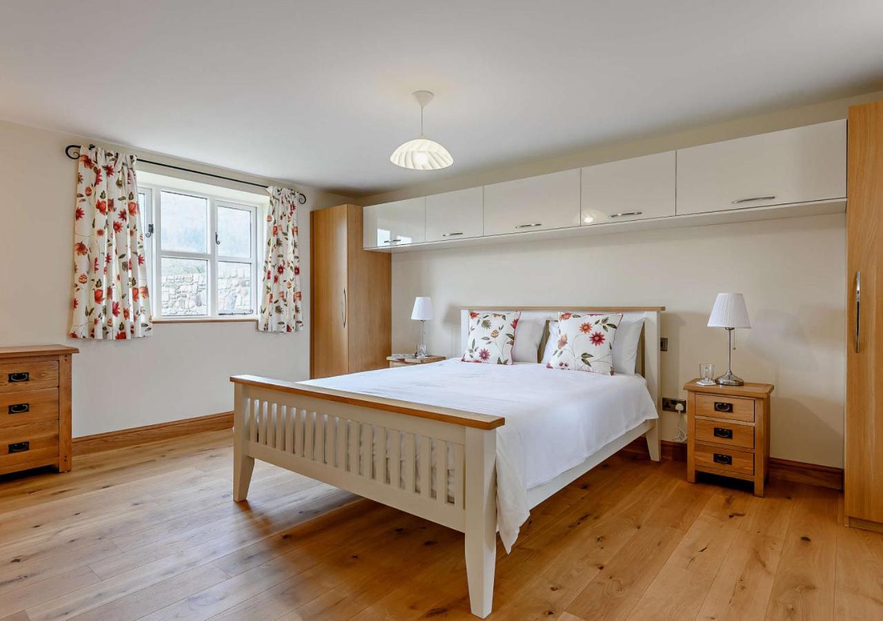 2 Bed in Gilwern oc-o27004