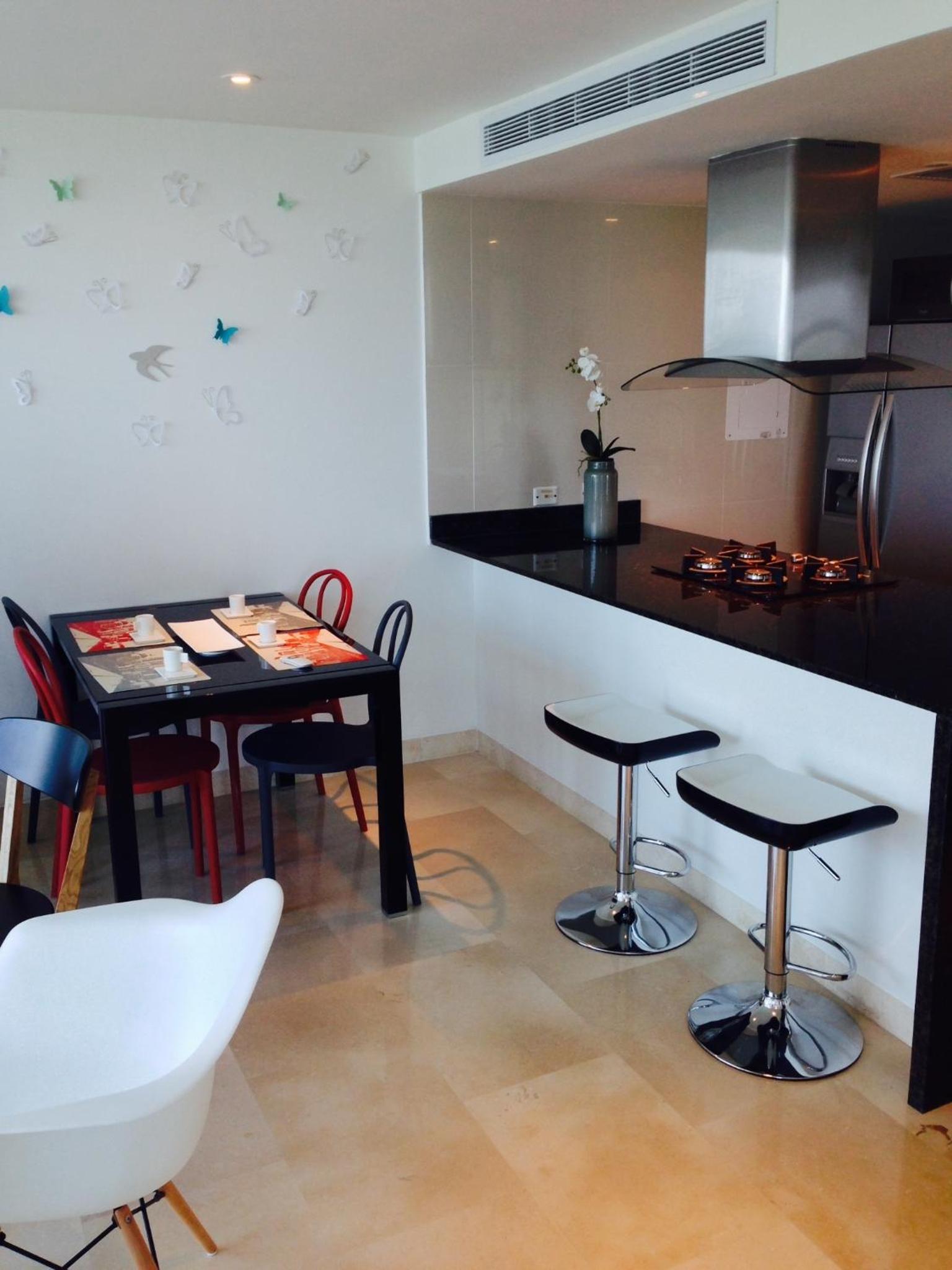 Beachfront Apartment at Radisson Hotel