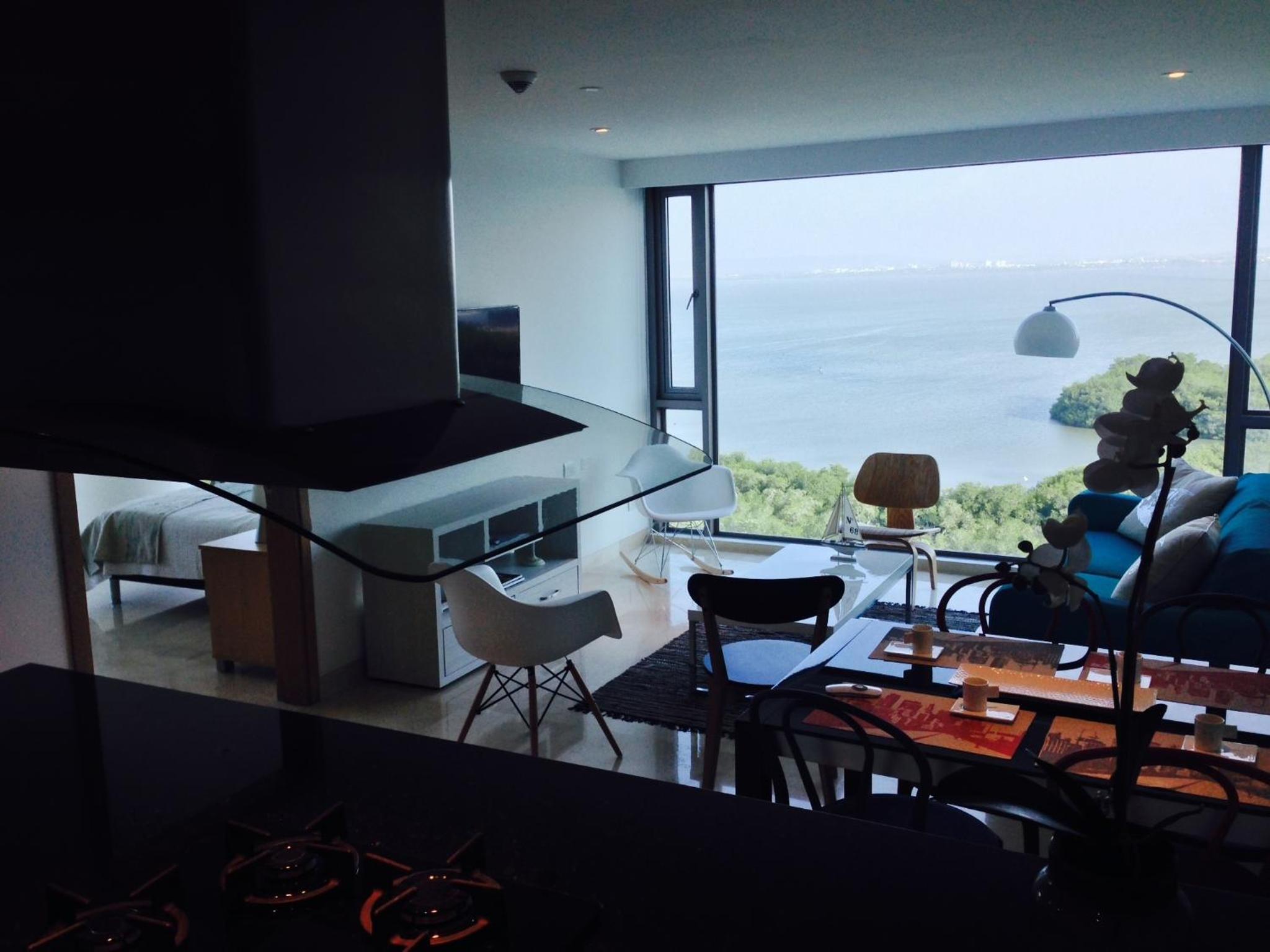Beachfront Apartment at Radisson Hotel