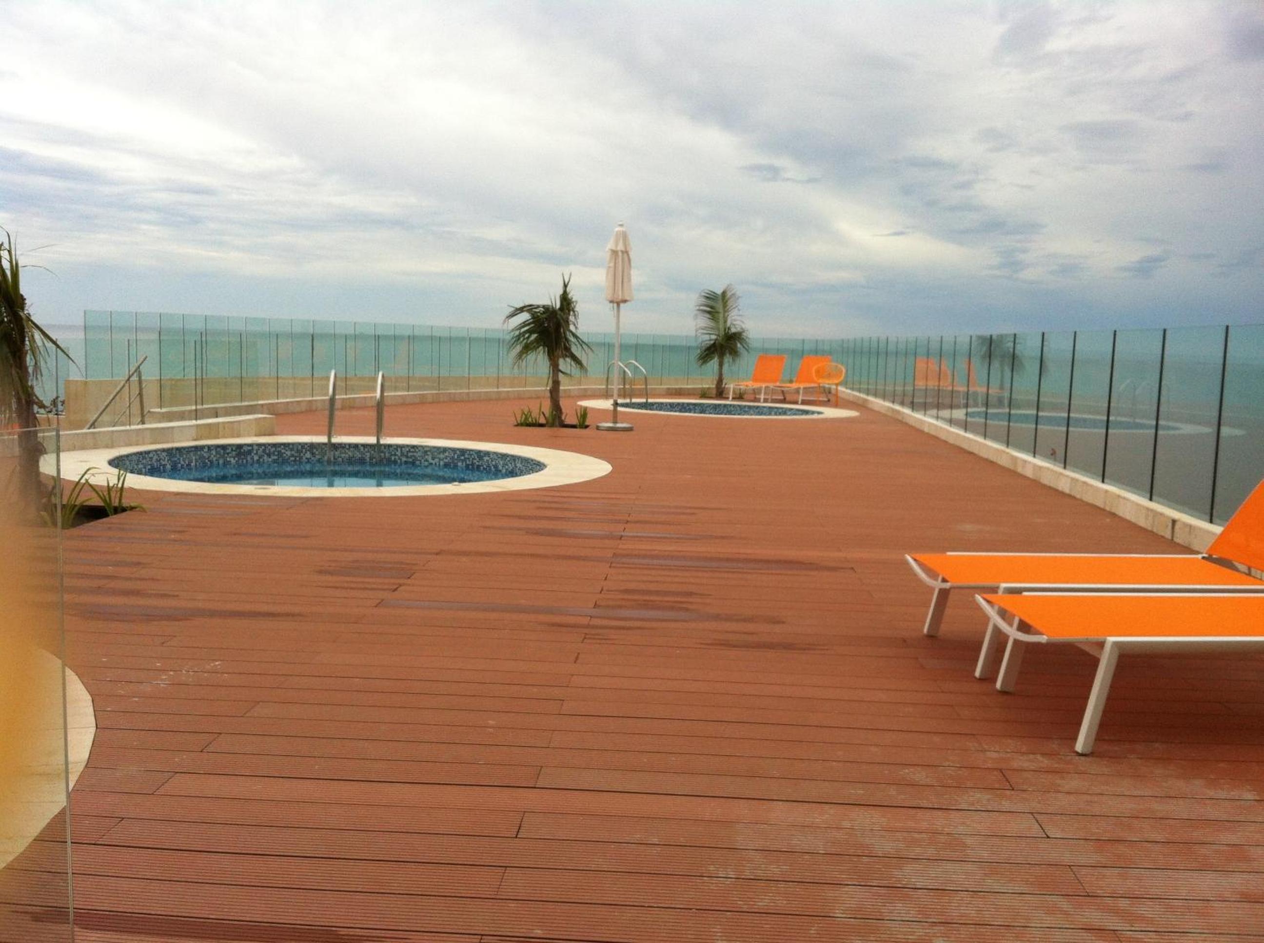 Beachfront Apartment at Radisson Hotel