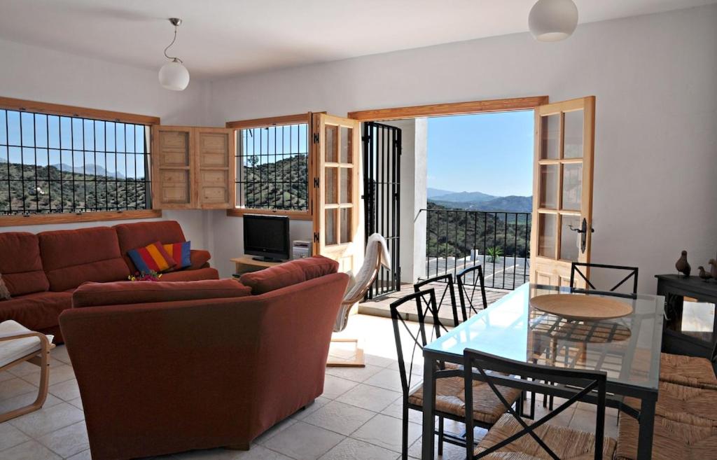 Piltraque - our lovely country villa to rent in Andalucia, Spain view 5