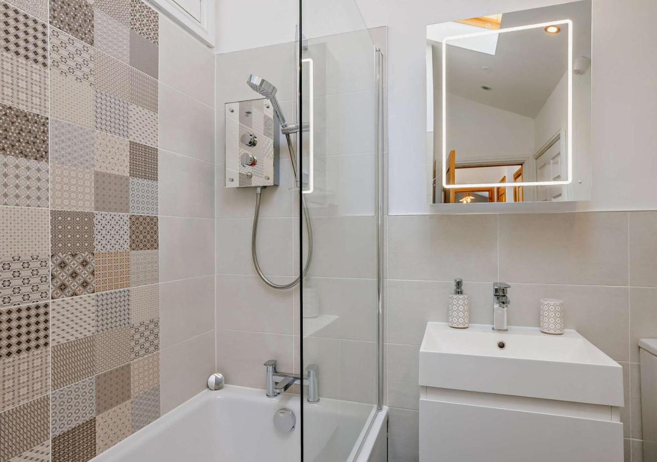 2 Bed in Lixwm oc-bow179