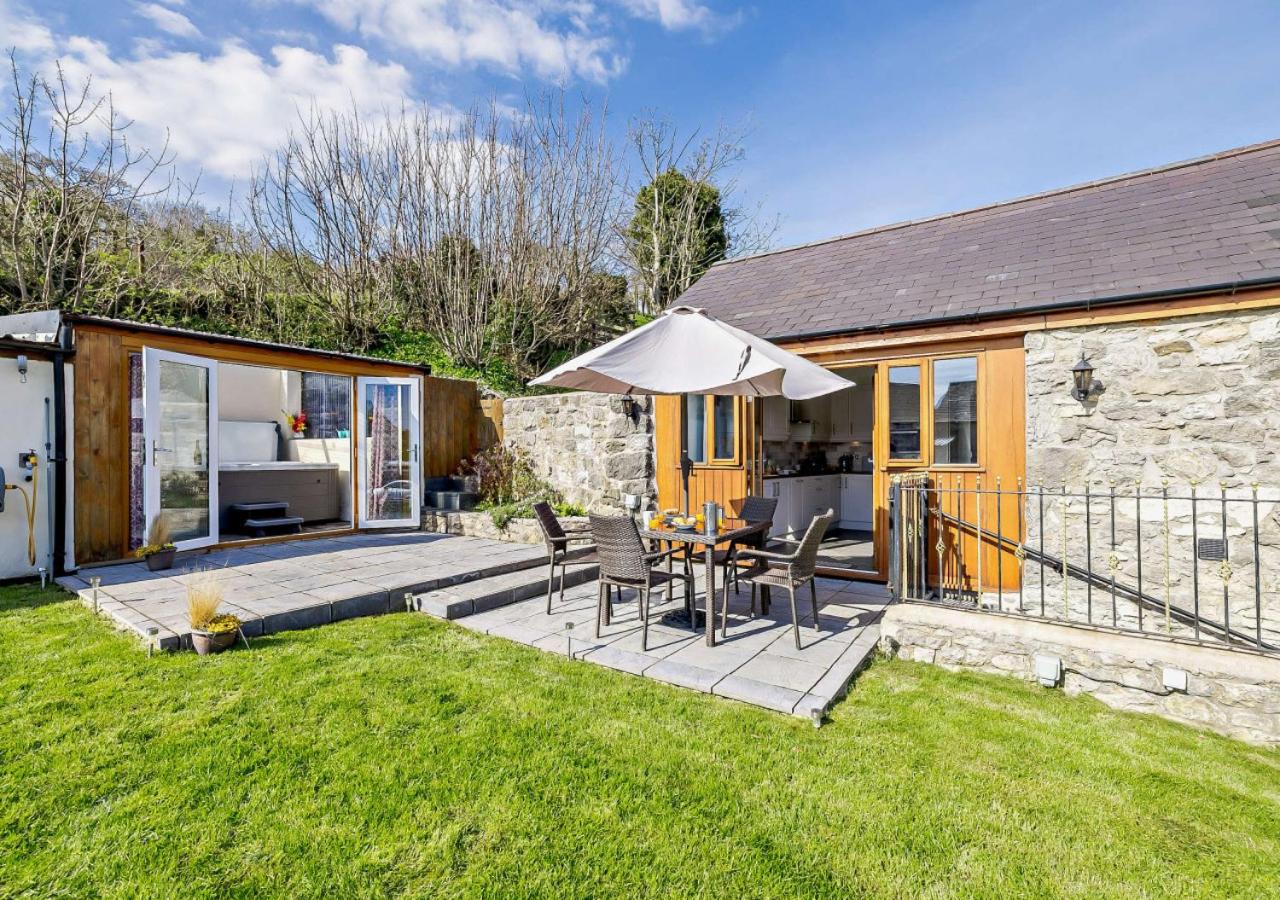 2 Bed in Lixwm oc-bow179