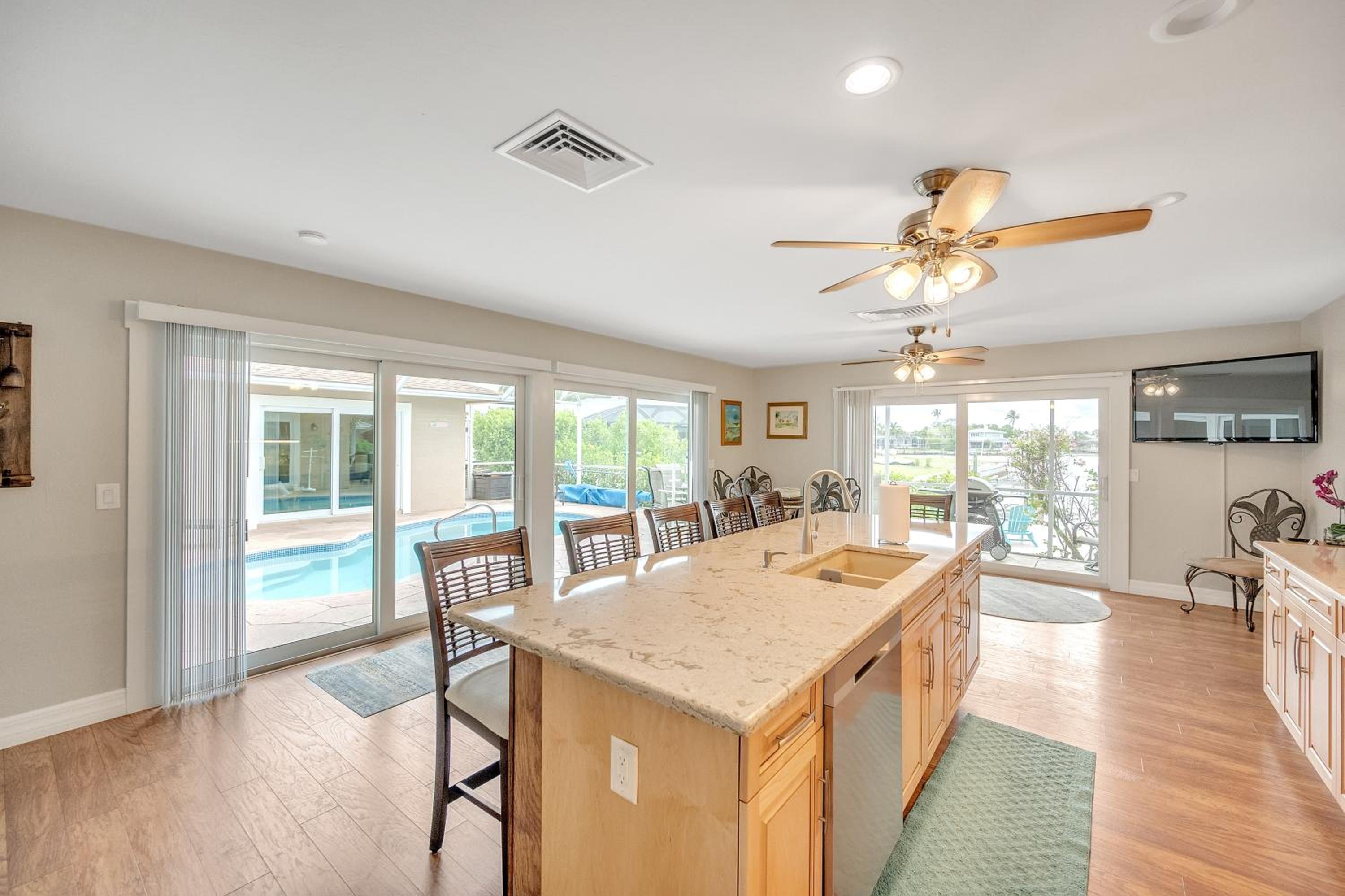 Sandcastles of Marco Island Waterfront Private Pool, photo 13