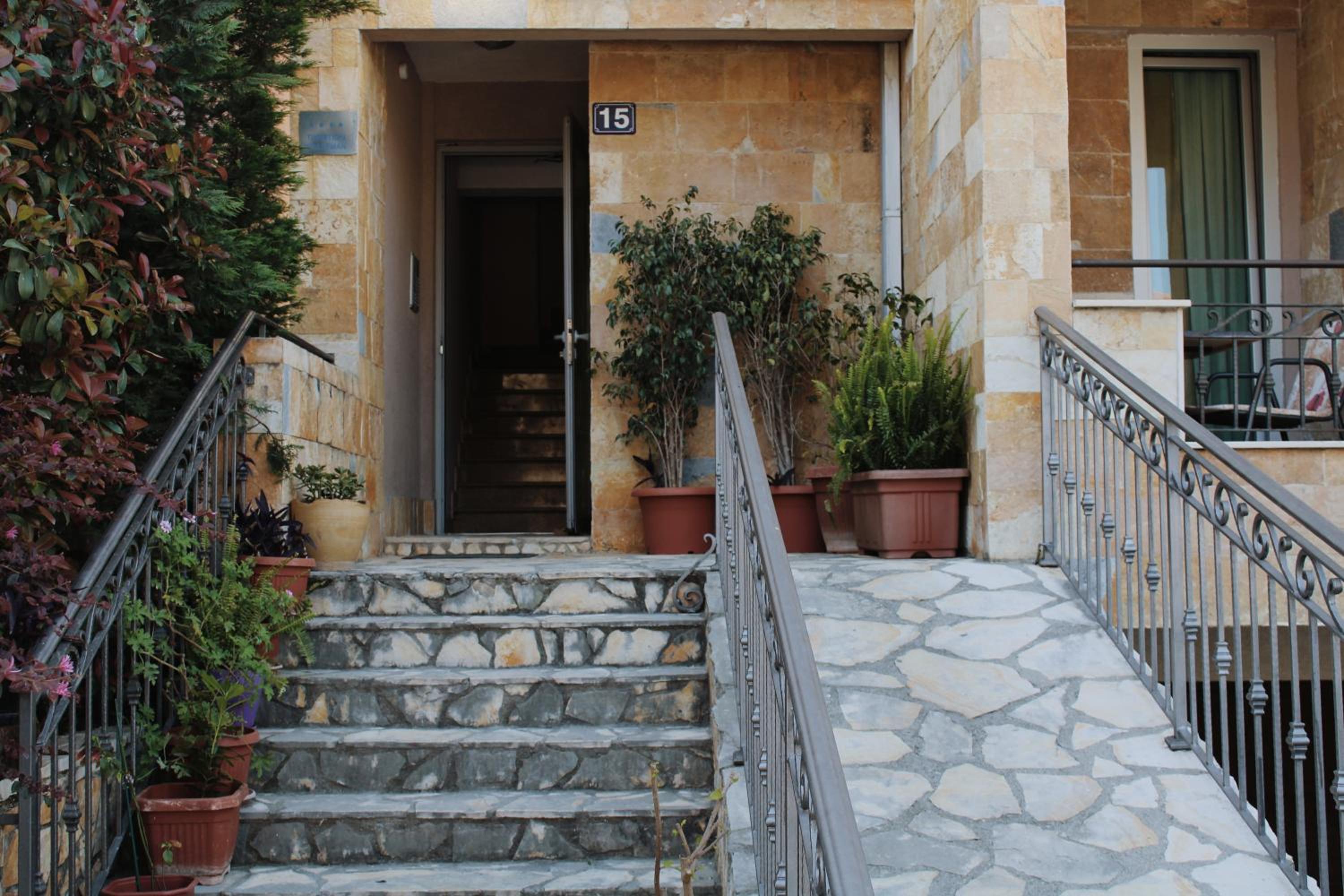 Diva Petra Apartments